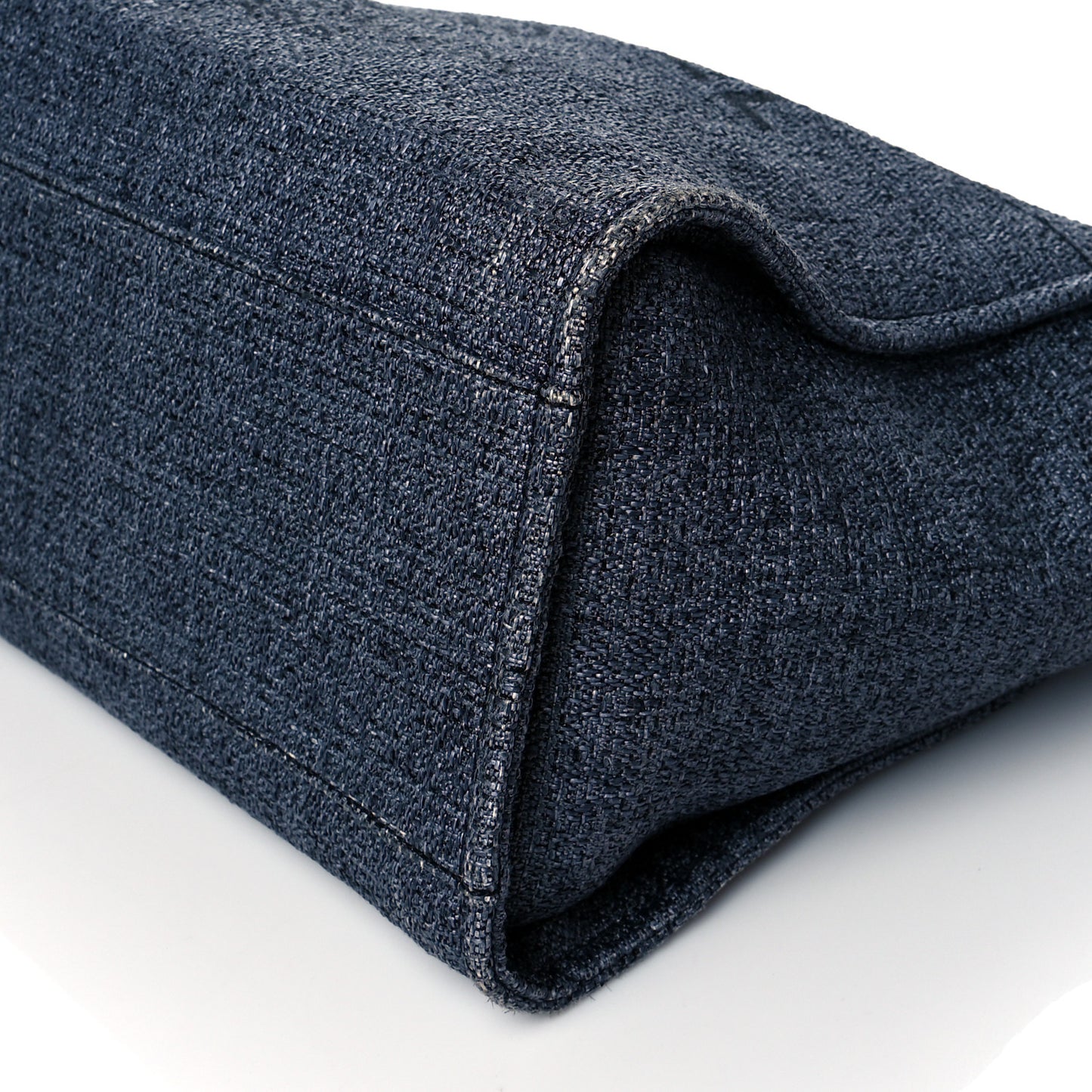 Lurex Boucle Medium Deauville Tote Blue