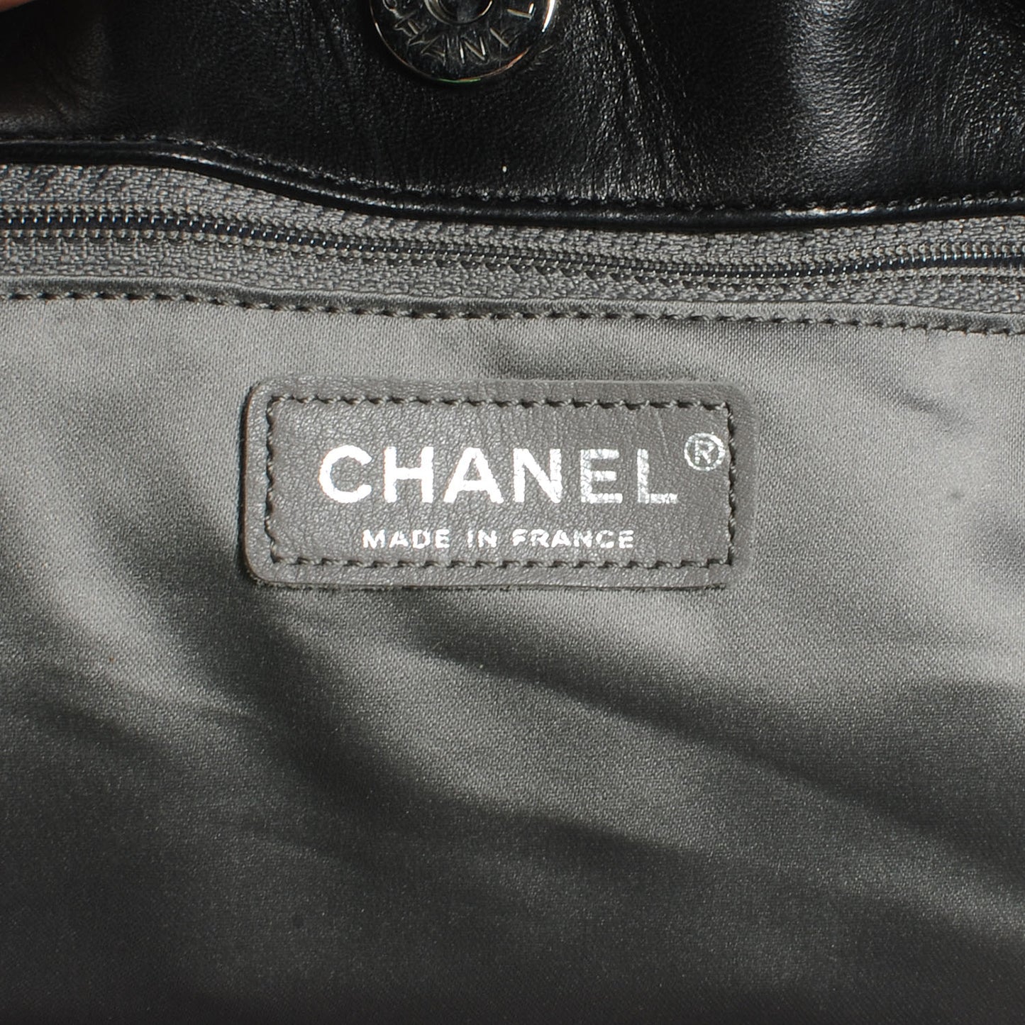 Vinyl Quilted Funny Tweed Tote Black