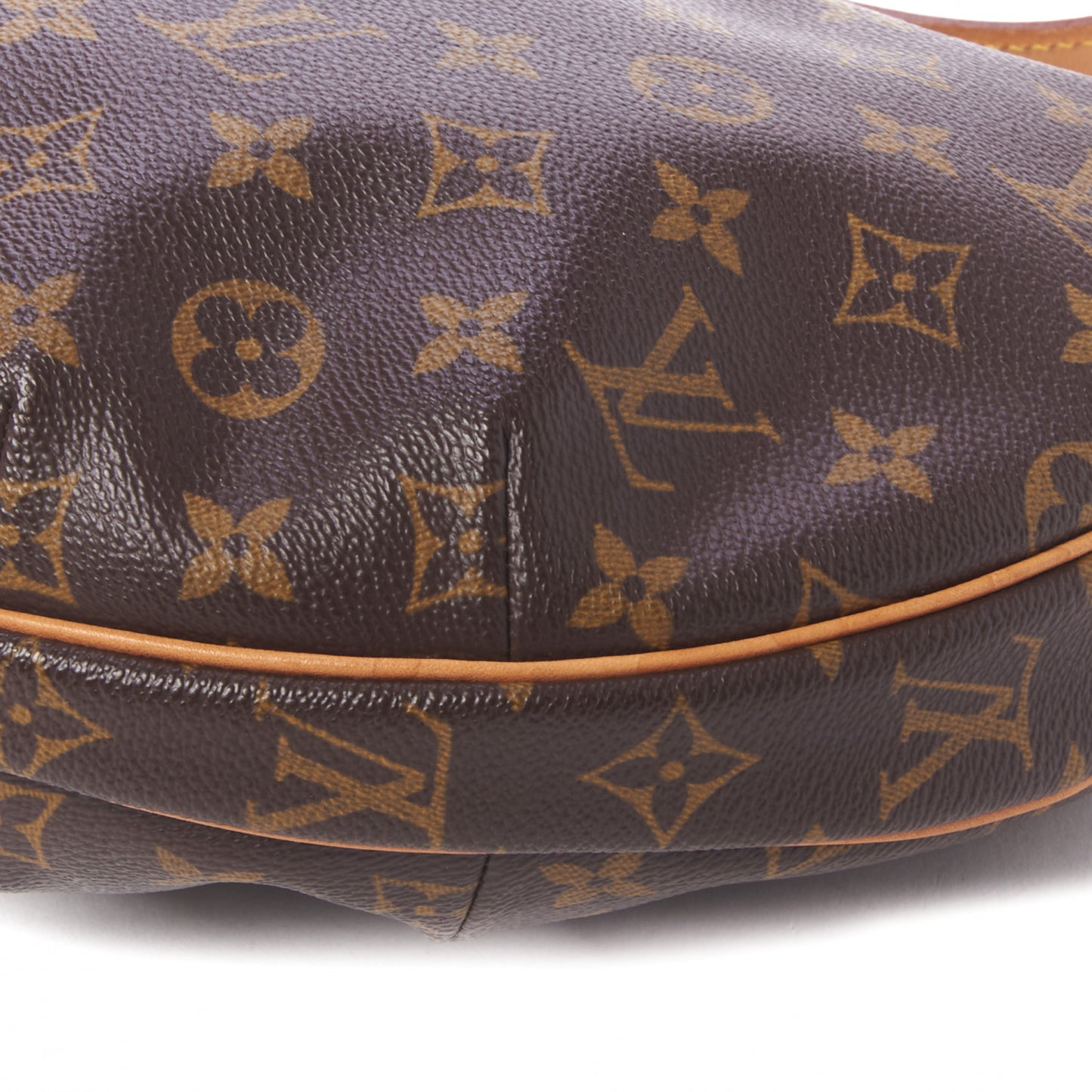 Monogram Croissant MM