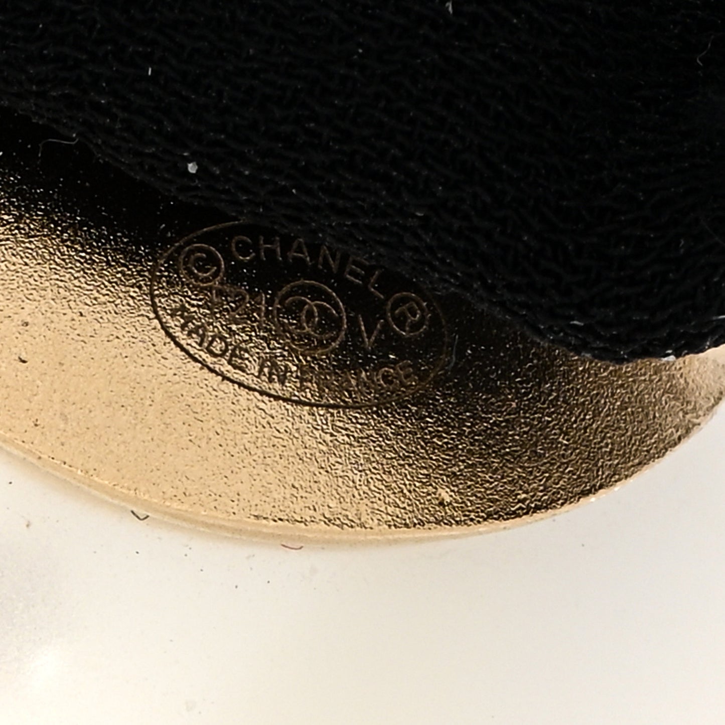 Pearl CC Hair Tie Black Gold Pearly White