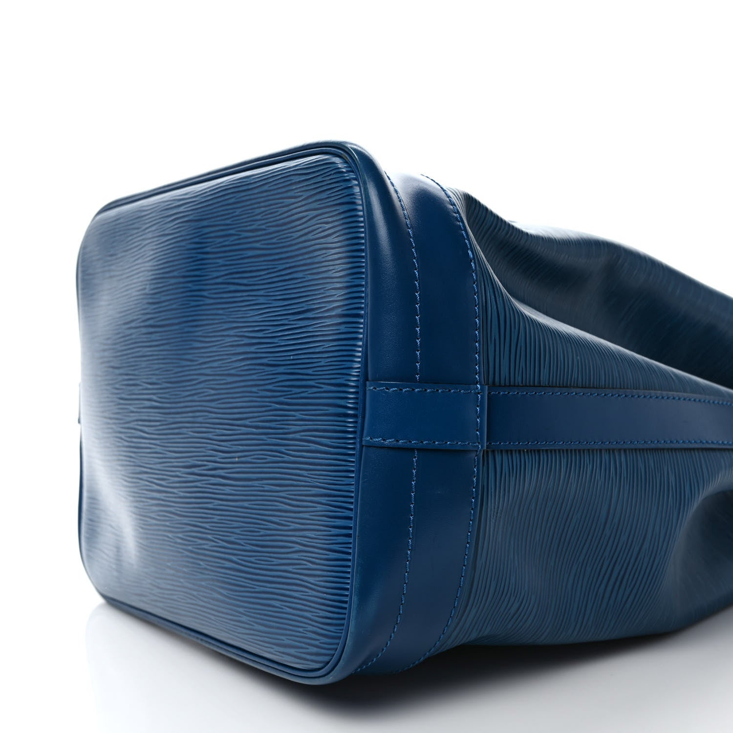 Louis Vuitton Epi Noe Toledo 9 of 11