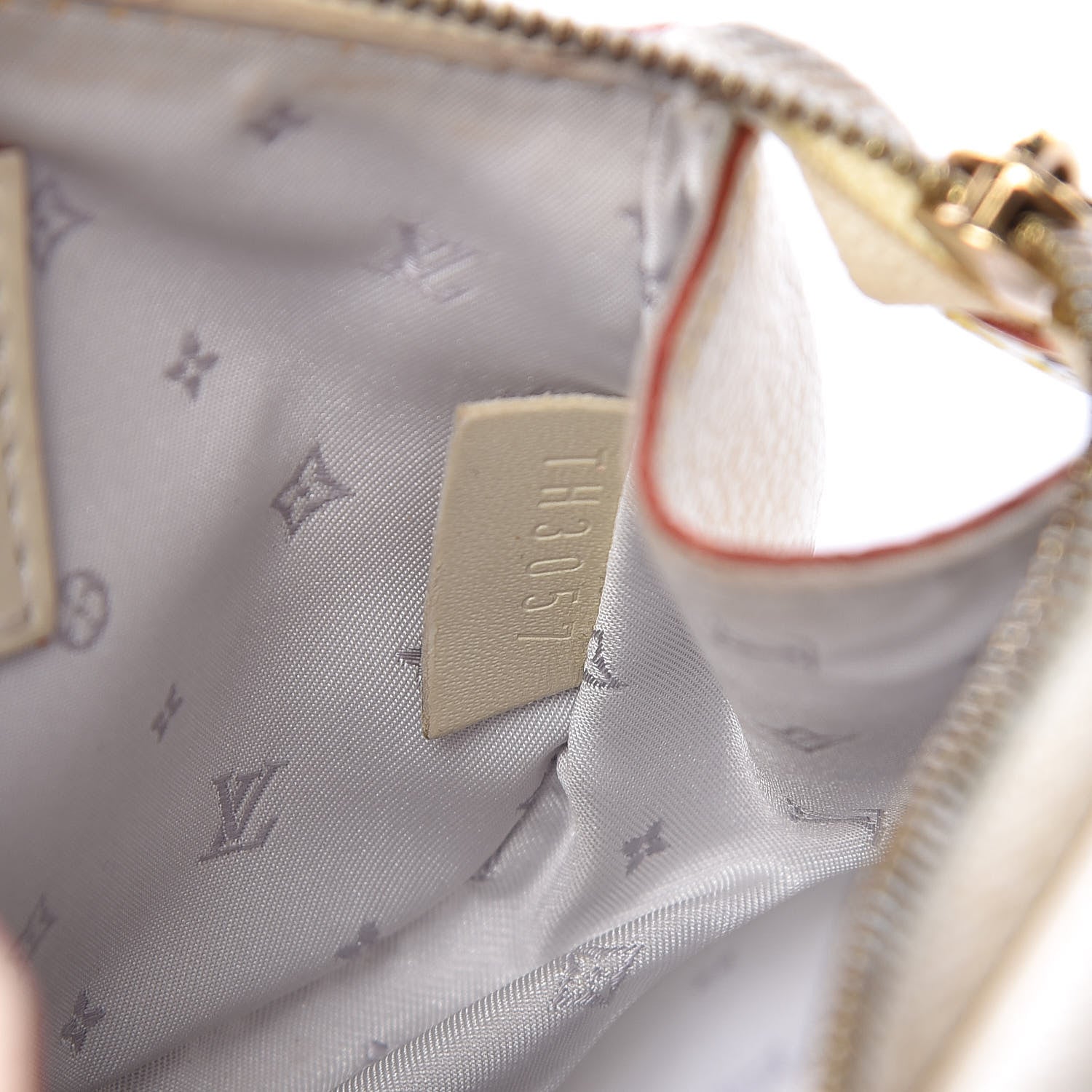 Louis Vuitton Suhali Le Mignon Pouch White 7 of 15