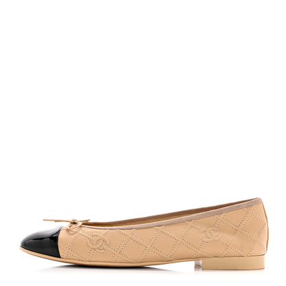 Chanel Lambskin Patent Double Stitched CC Cap Toe Ballerina Flats 40.5 Ivory Black 1 of 11