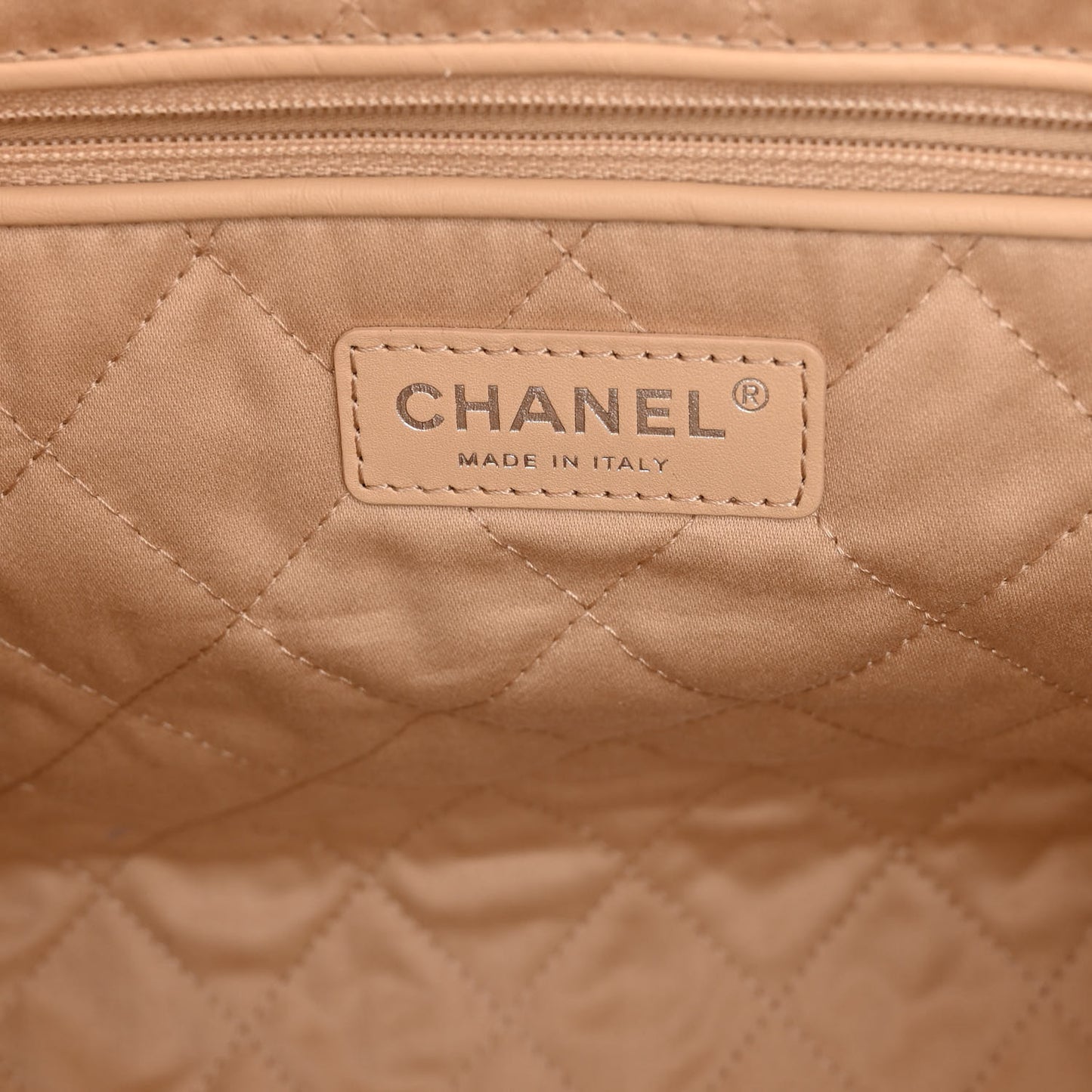 Shiny Calfskin Quilted Small Chanel 22 White