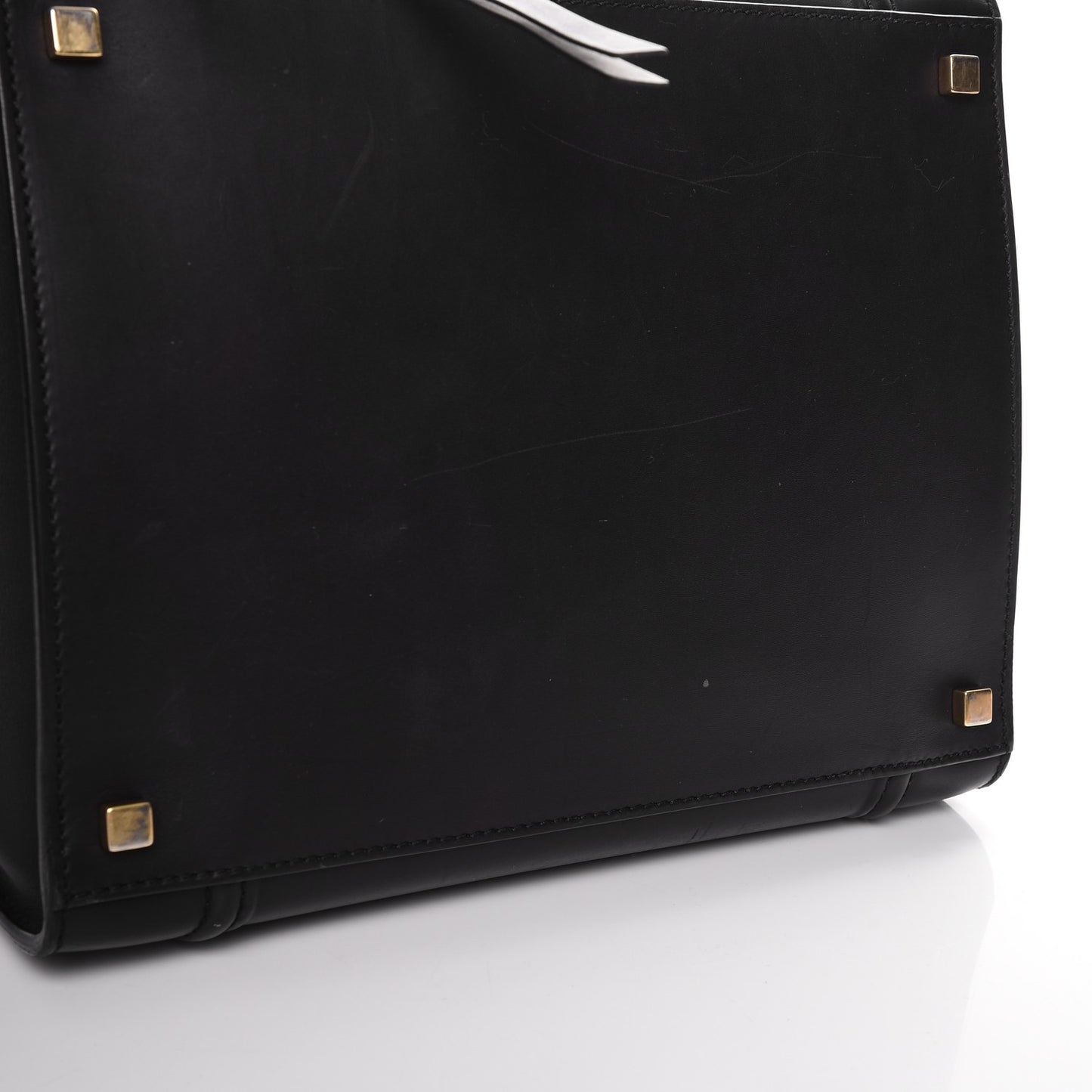 Smooth Calfskin Medium Phantom Luggage Black