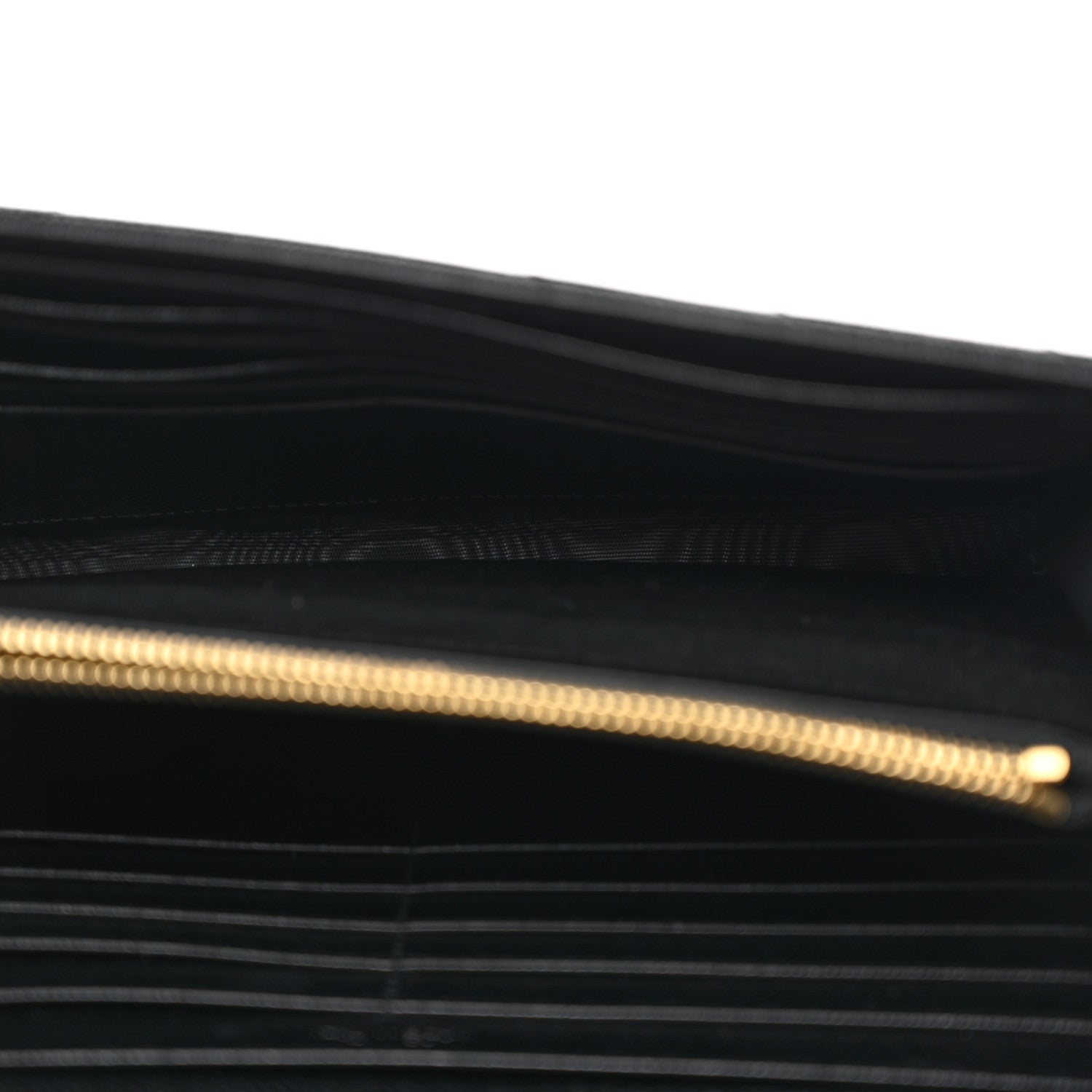 Saint Laurent Grain De Poudre Matelasse Chevron Monogram Chain Wallet Black 5 of 10