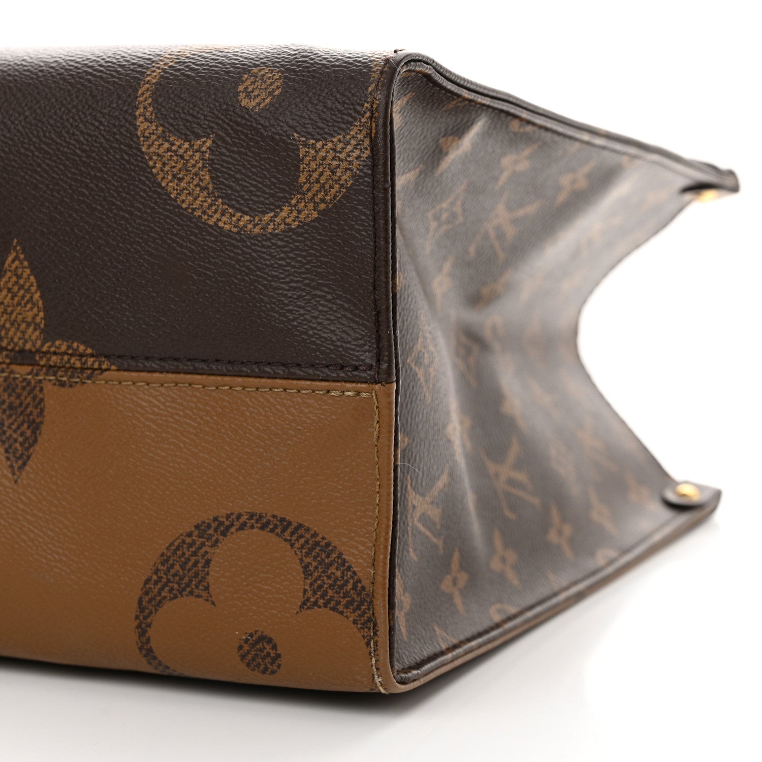 Louis Vuitton Reverse Monogram Giant Onthego MM 10 of 23