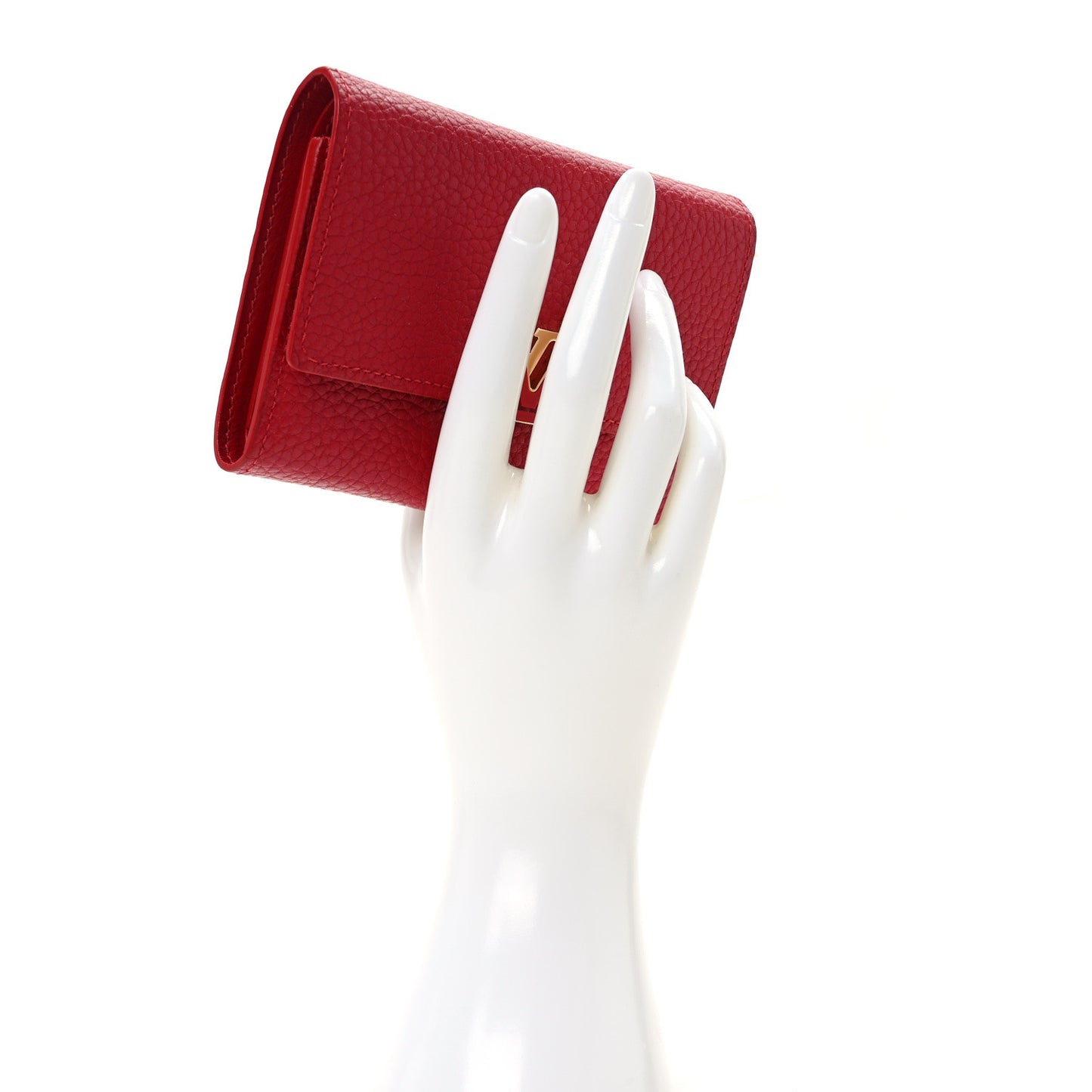 Taurillon Capucines Compact Wallet Rubis