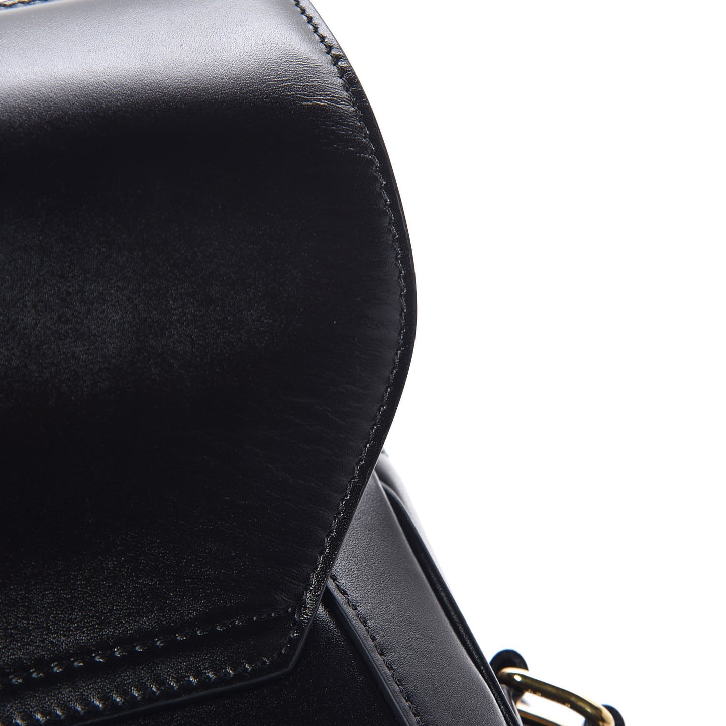 Satinated Calfskin Besace 16 Black