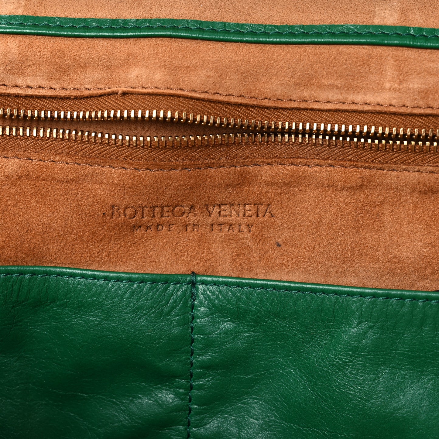 Paper Calfskin Maxi Intrecciato Medium Arco Slouch Racing Green