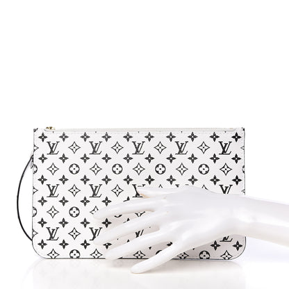 Louis Vuitton Monogram Giant Neverfull MM GM Pochette White 2 of 7