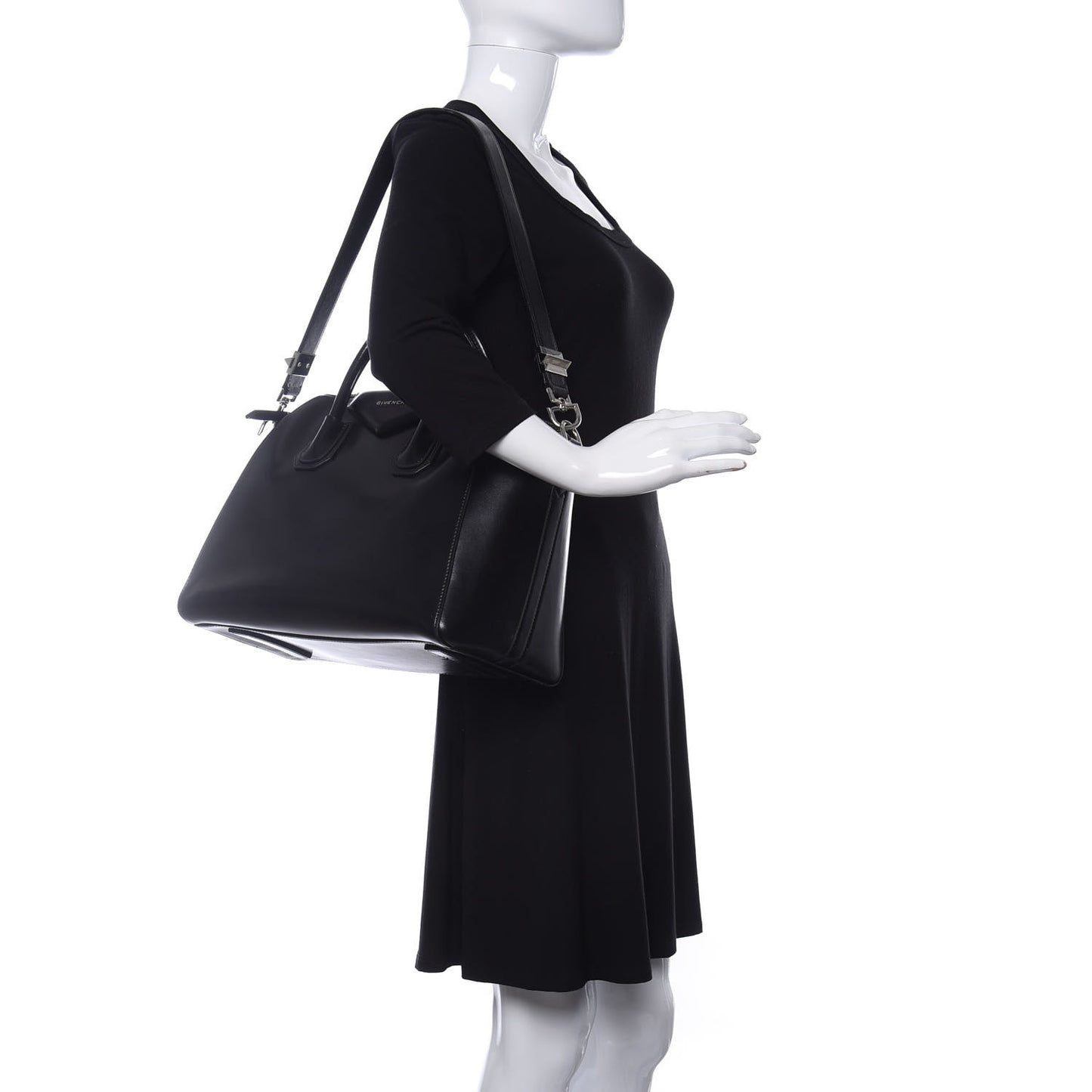 Shiny Lord Calfskin Medium Antigona Black