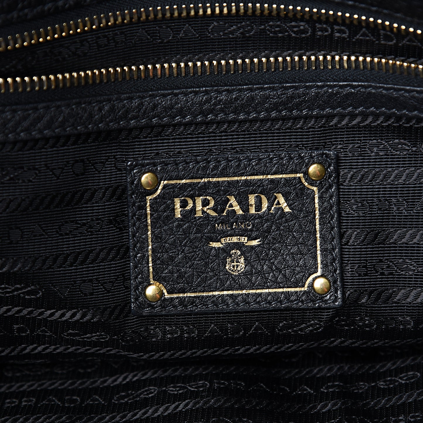 Vitello Daino Tote Black