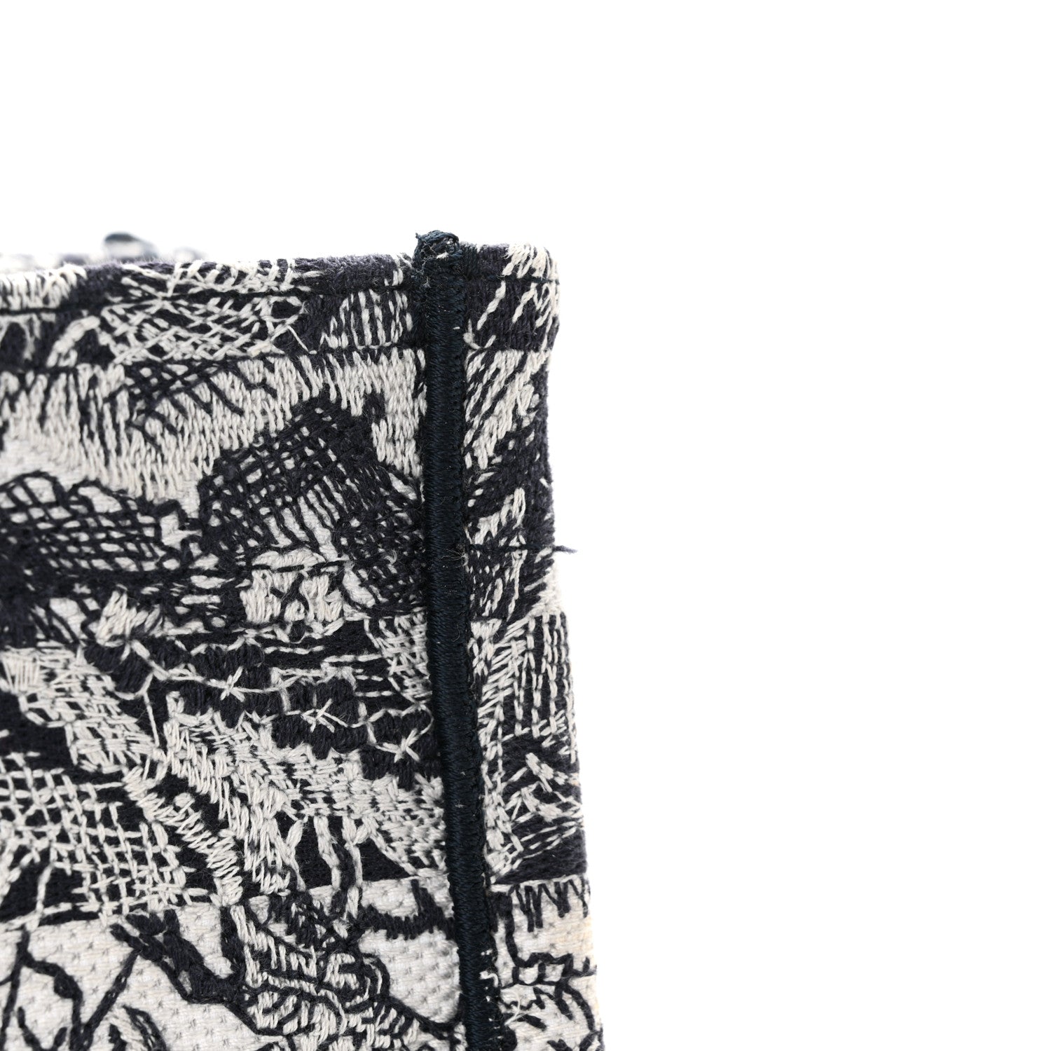 Christian Dior Canvas Embroidered Medium Dioriviera Toile De Jouy Book Tote White 13 of 14