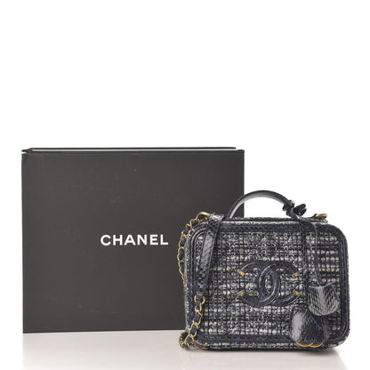 Chanel Tweed Snakeskin Quilted Medium CC Filigree Vanity Case Black Ecru Silver 10 of 10