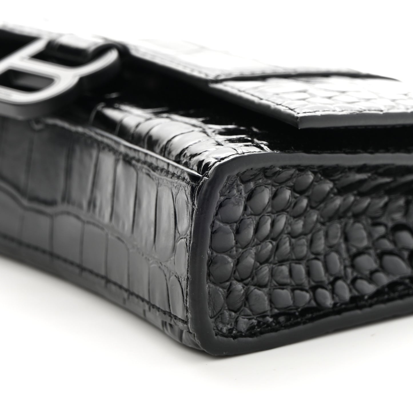Shiny Calfskin Monochrome Crocodile Embossed Hourglass Chain Bag Black