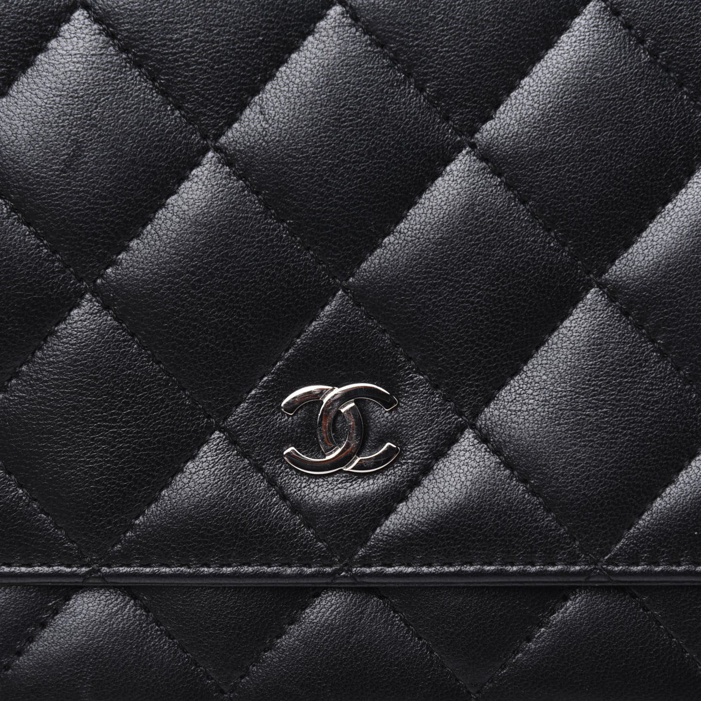 Lambskin Quilted Wallet On Chain WOC Black