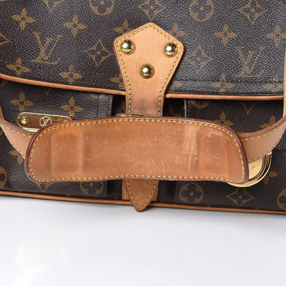 Louis Vuitton Monogram Hudson PM 27 of 27