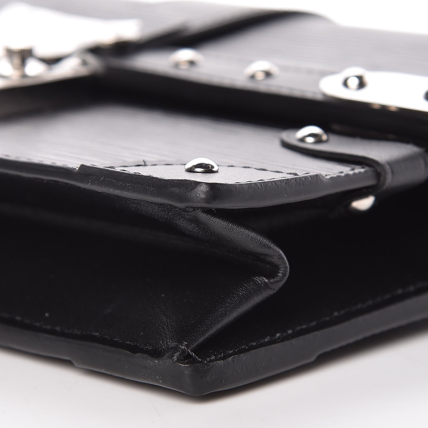 Louis Vuitton Epi Trunk Chain Wallet Black 8 of 8