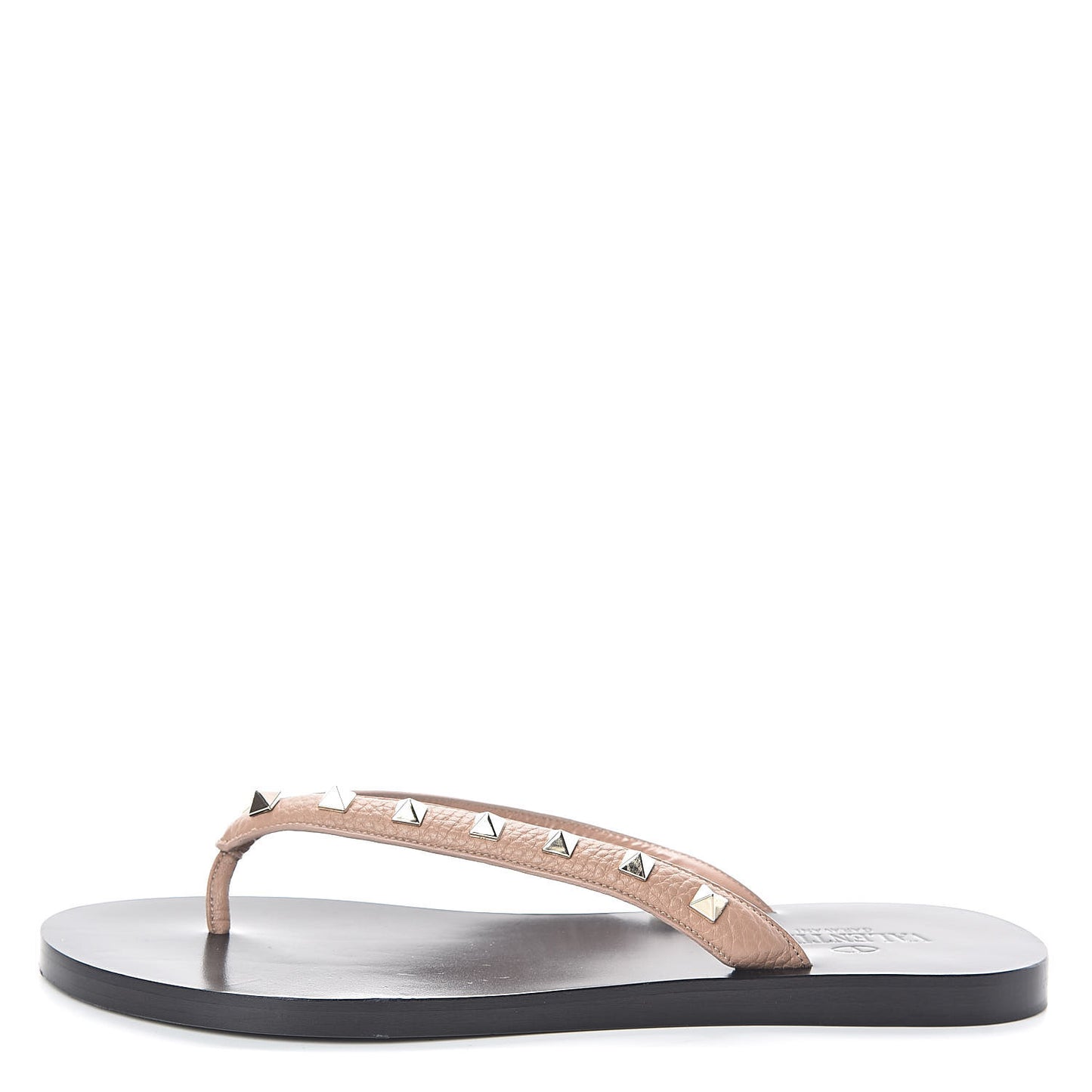 Grained Calfskin Rockstud Flat Thong Sandals 39 Soft Noisette