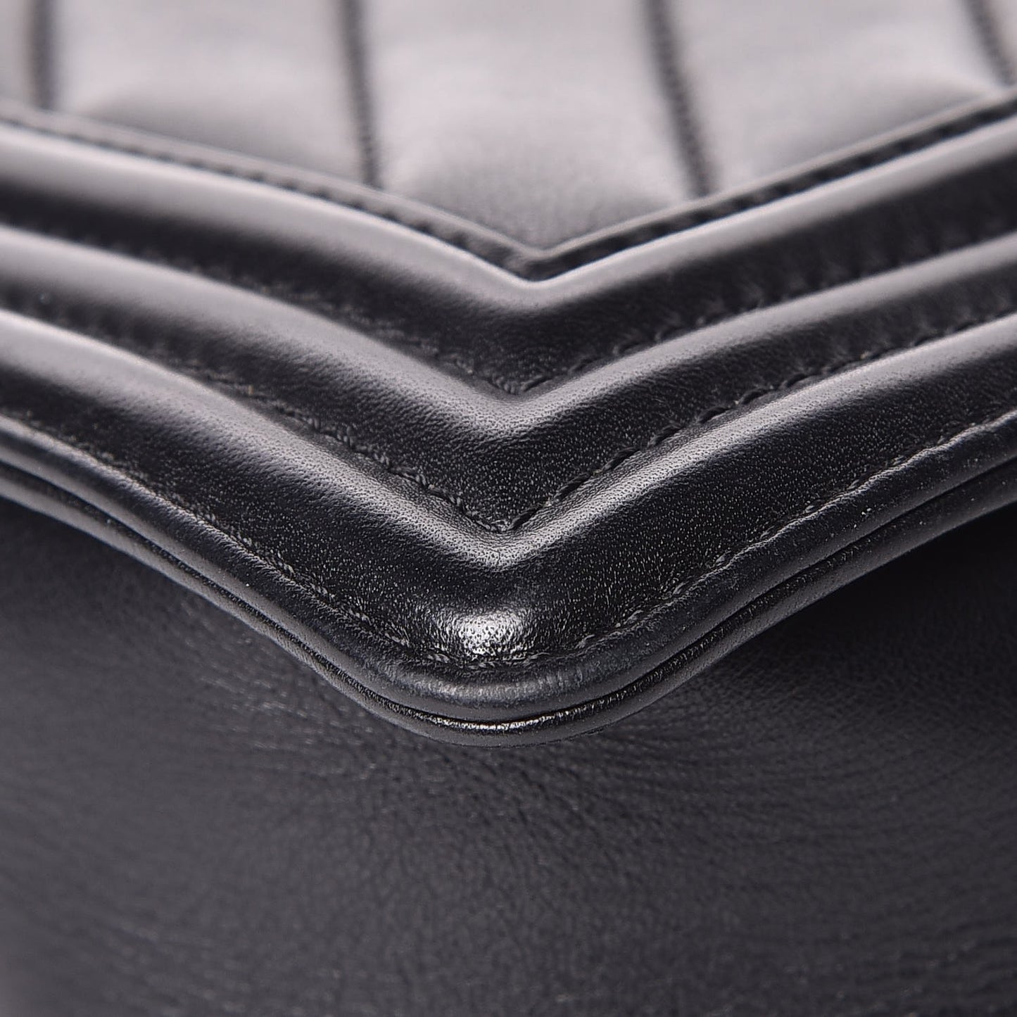 Calfskin Chevron Quilted New Medium Boy Flap Black