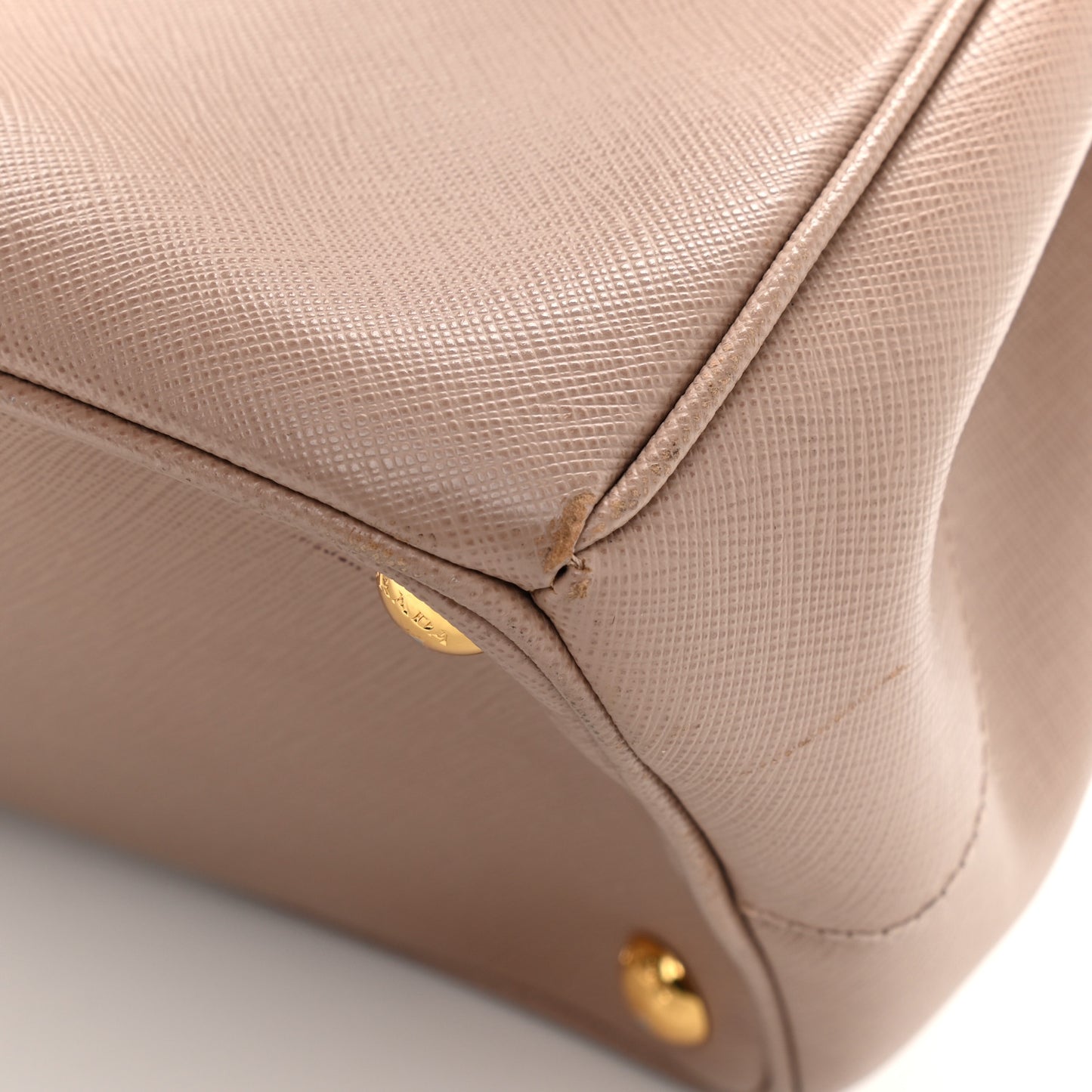 Saffiano Medium Galleria Double Zip Tote Cammeo