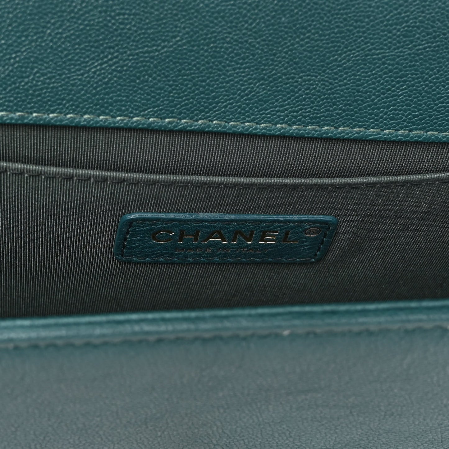 Caviar Quilted Medium Boy Flap Dark Green