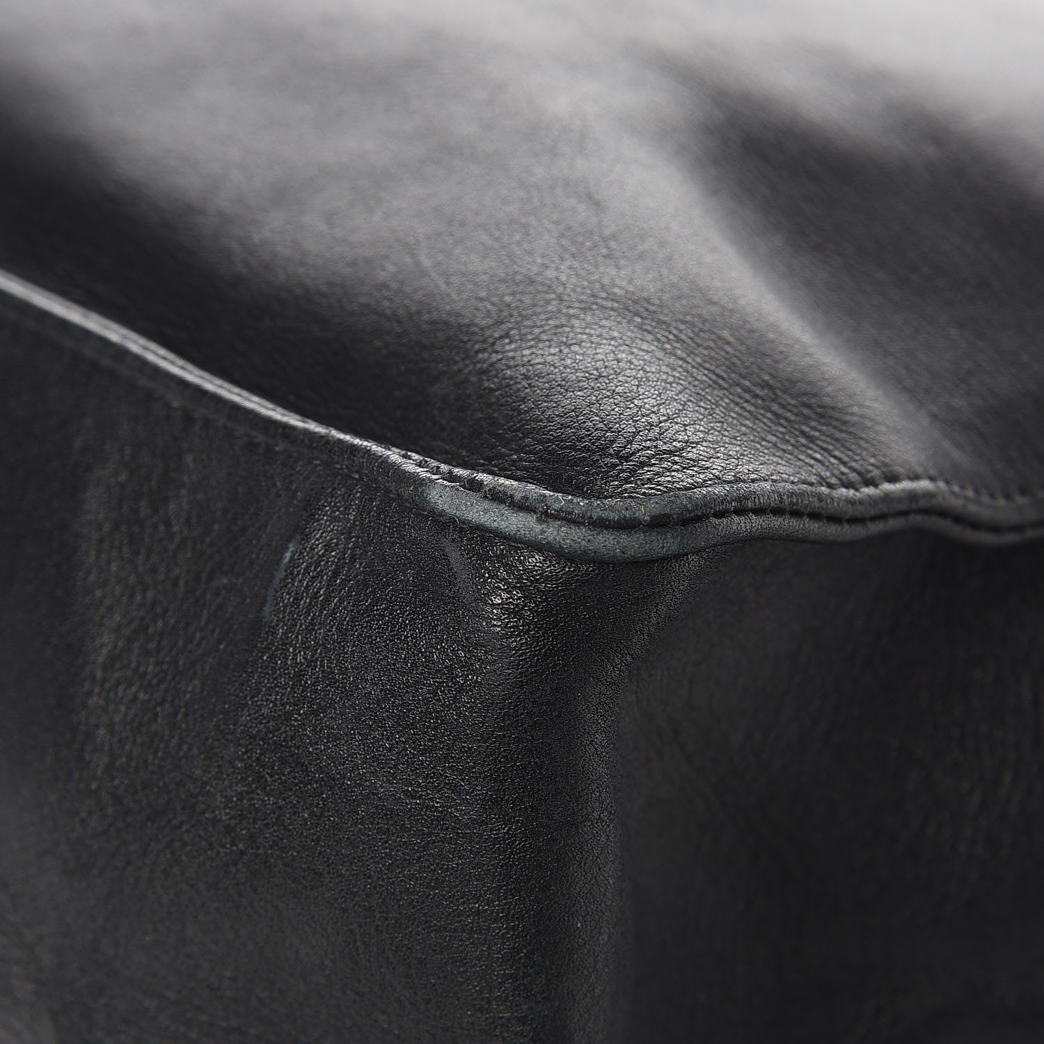Chanel Lambskin CC Tote Black 18 of 19