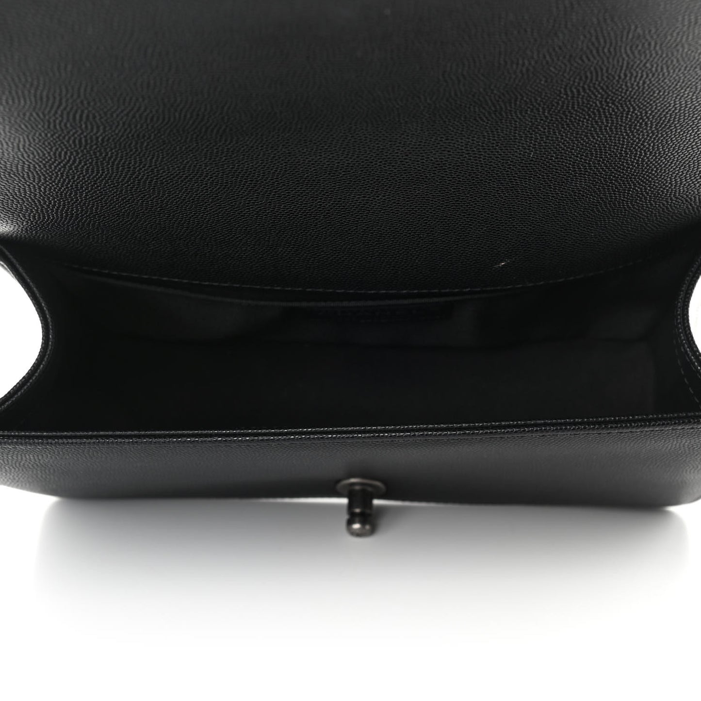Caviar Quilted Medium Boy Flap Black