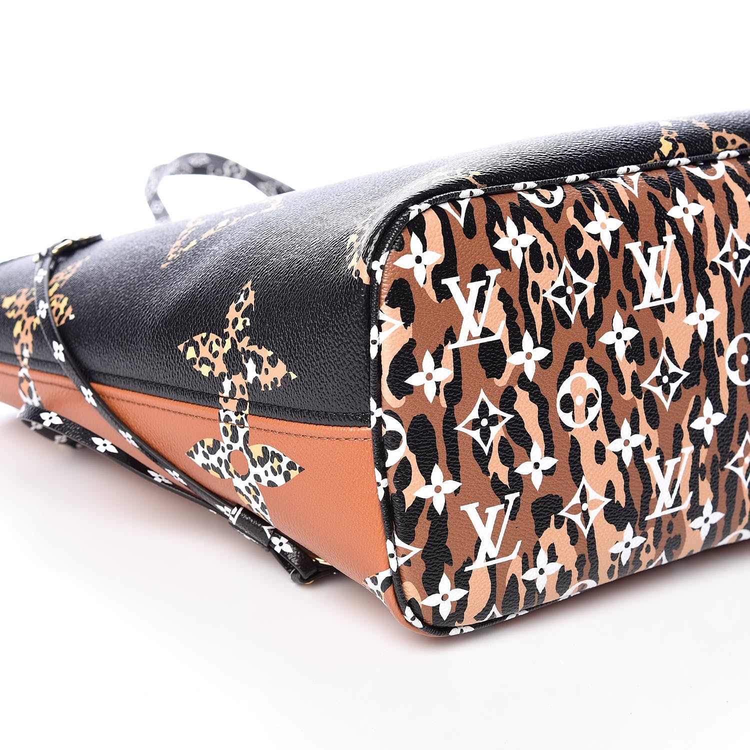 Louis Vuitton Monogram Giant Jungle Neverfull MM Black 9 of 10