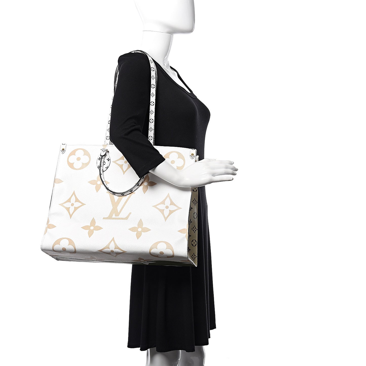Monogram Giant Onthego GM Kaki Beige