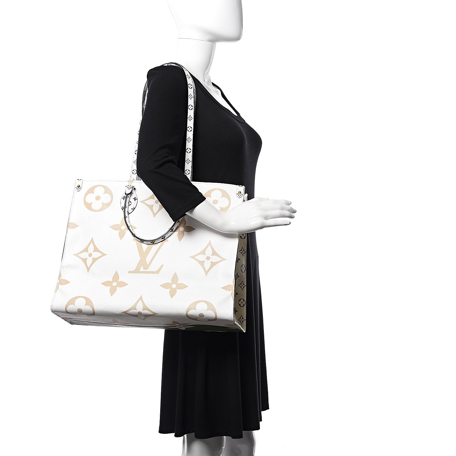Louis Vuitton Monogram Giant Onthego GM Kaki Beige 2 of 13