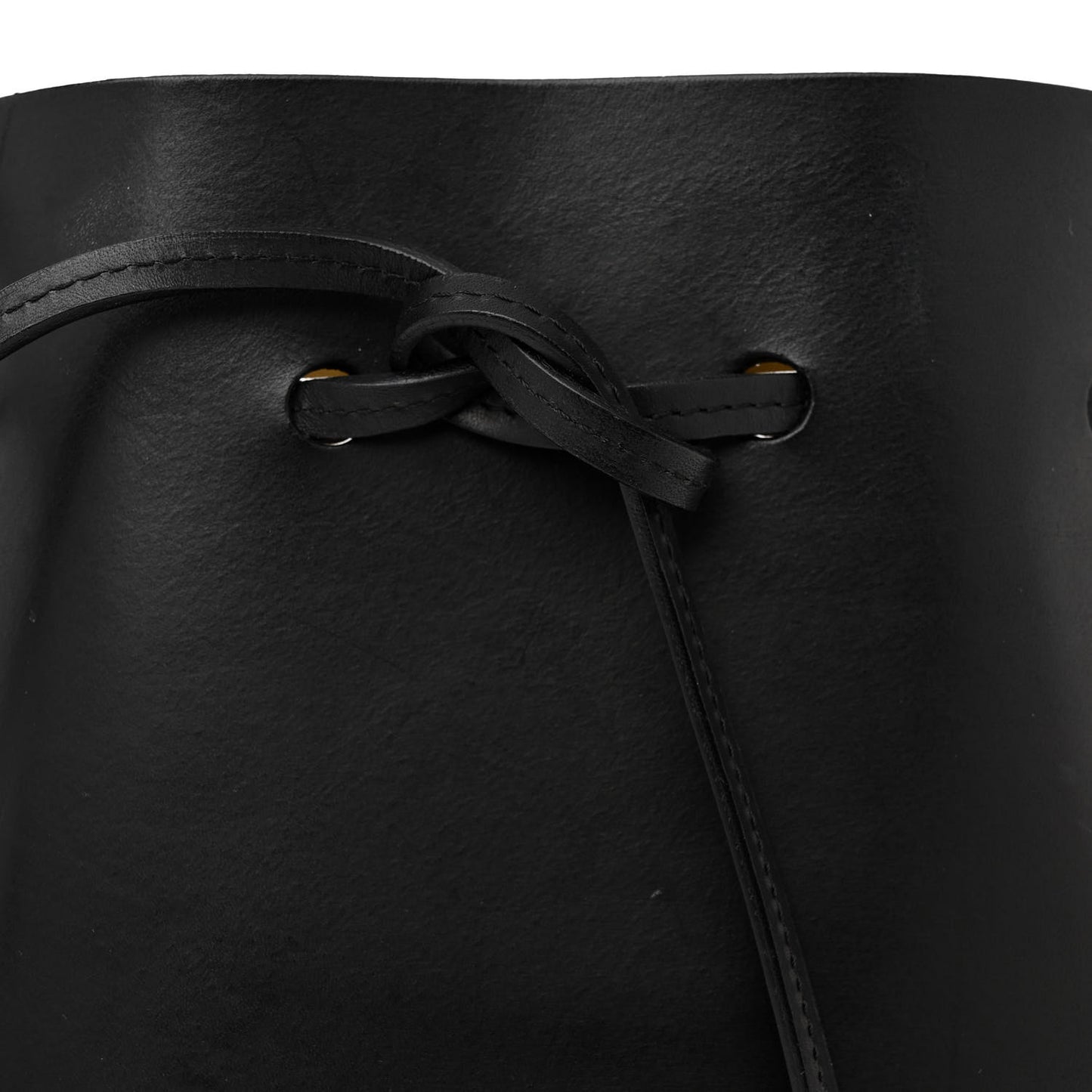 Vegetable Tanned Calfskin Bucket Bag Black Oro