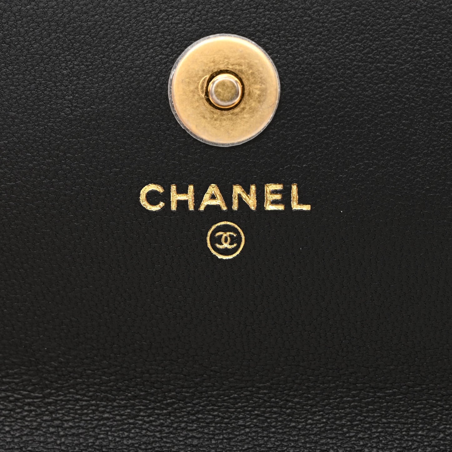 Lambskin Pearl Crush Quilted Flap Phone Holder With Chain Black
