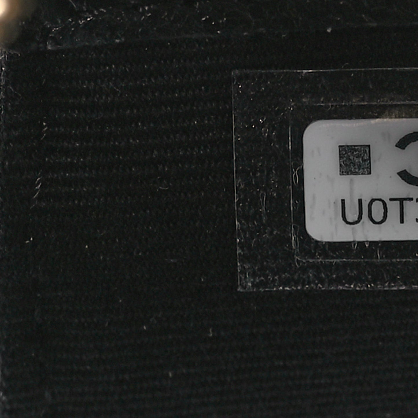 Mesh Shiny Lambskin Clutch With Chain  Black