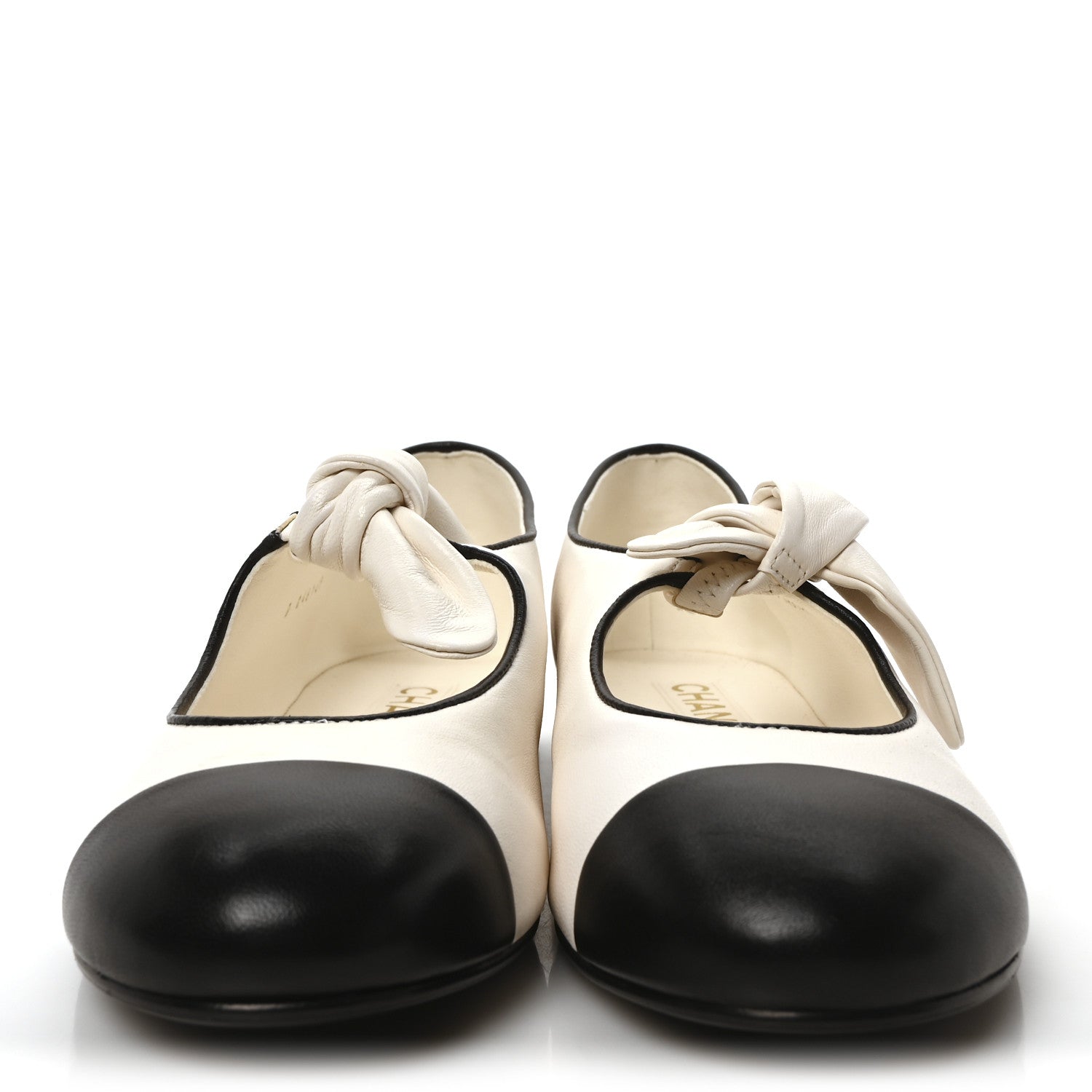 Chanel Lambskin Bow Mary Jane Flats 39.5 White Black 1705068