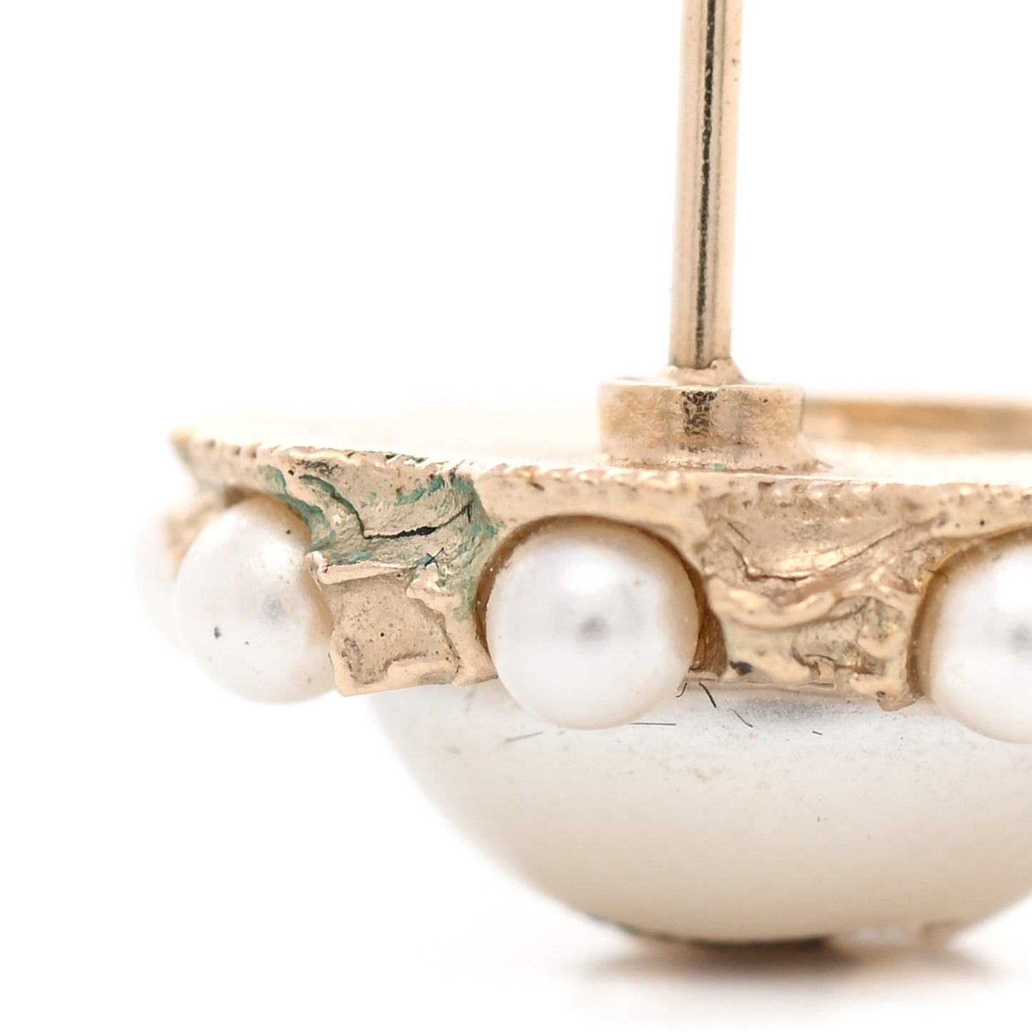 Metal Pearl CC Round Earrings Gold