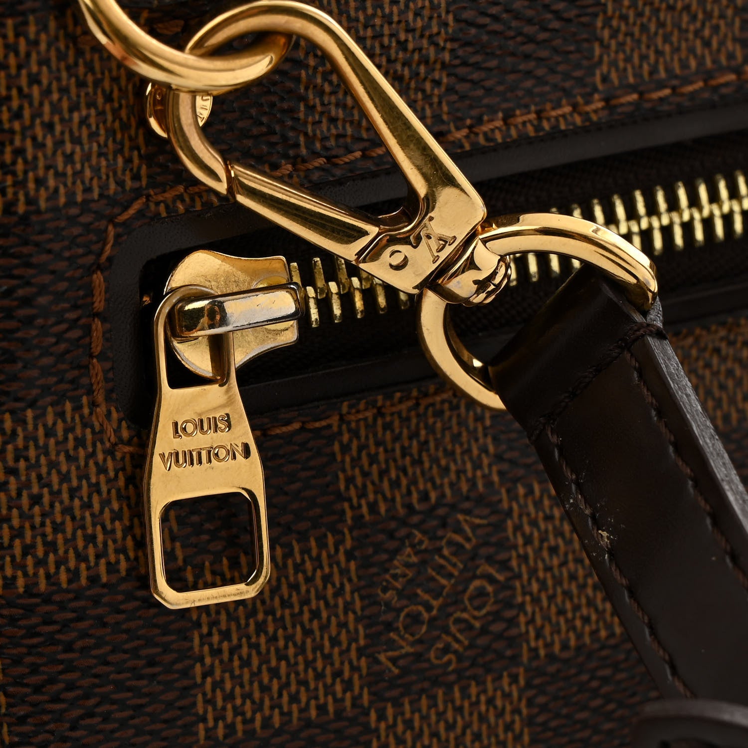 Louis Vuitton Damier Ebene Hoxton PM 13 of 14