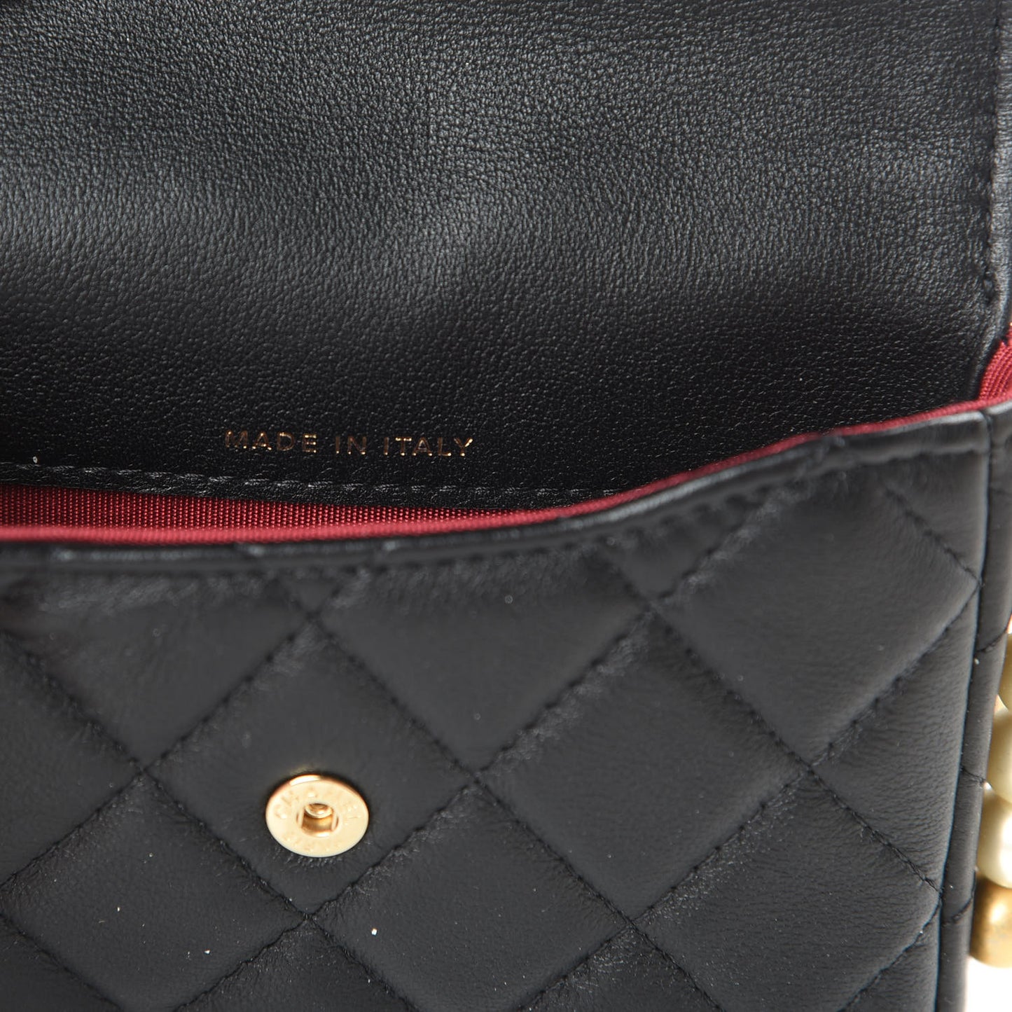 Calfskin Quilted About Pearls Card Holder Flap With Chain Black