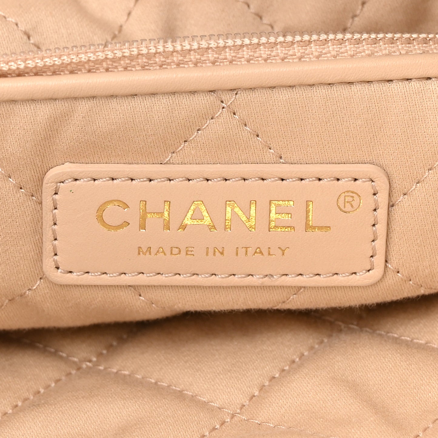 Shiny Calfskin Quilted Chanel 22 White