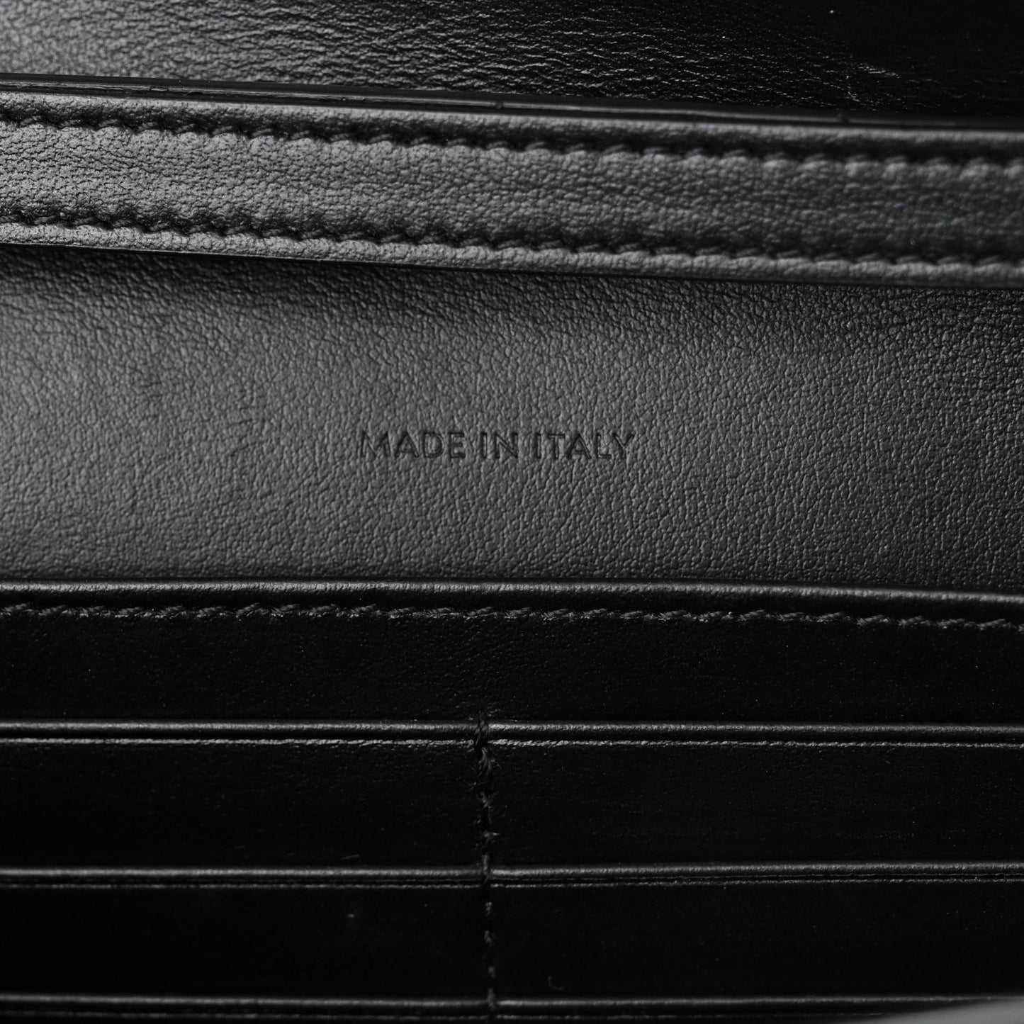 Shiny Calfskin Cuir Triomphe Wallet on Chain Black