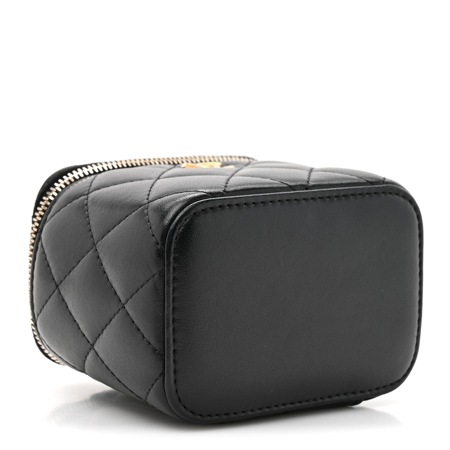 めろんぱんな！CHANEL シャネル ☆ ケース ・ ミニポーチ ☆ Chanel Lambskin Quilted Mini Pearl Crush Vanity Case With Chain