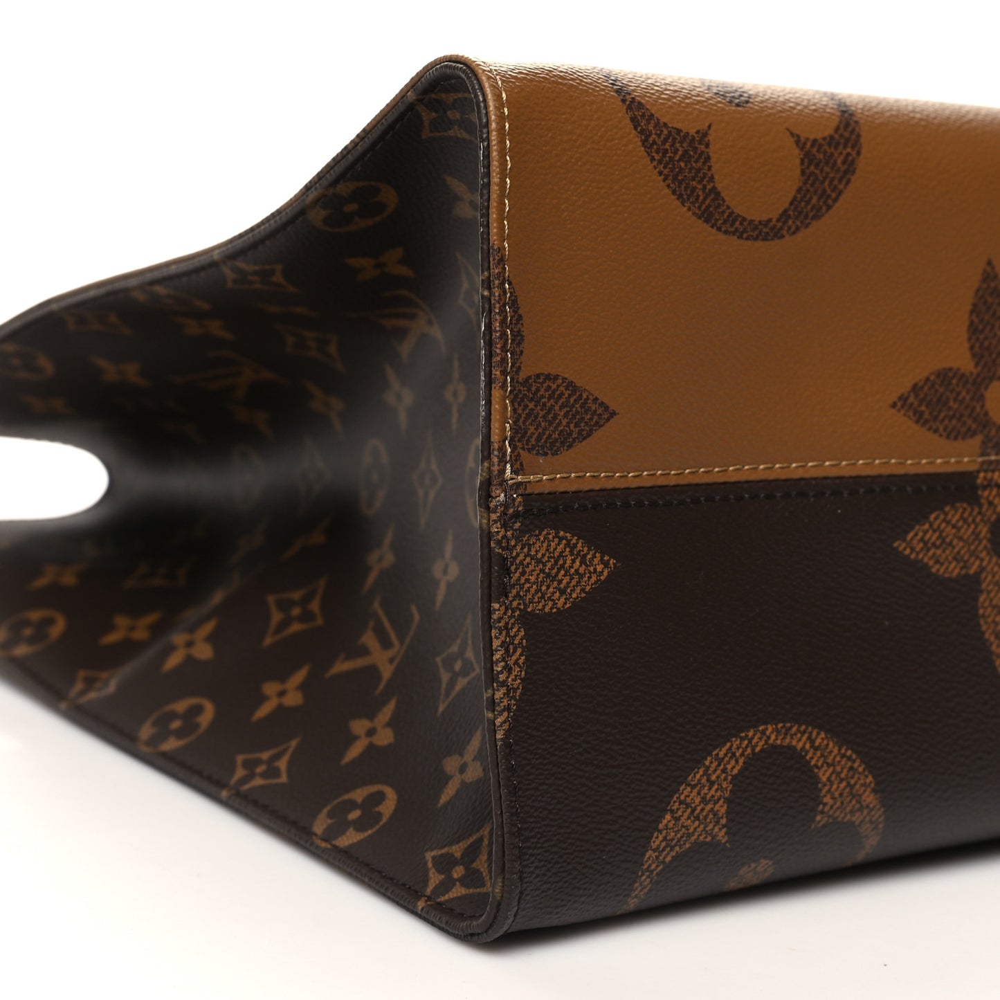 Reverse Monogram Giant Onthego GM