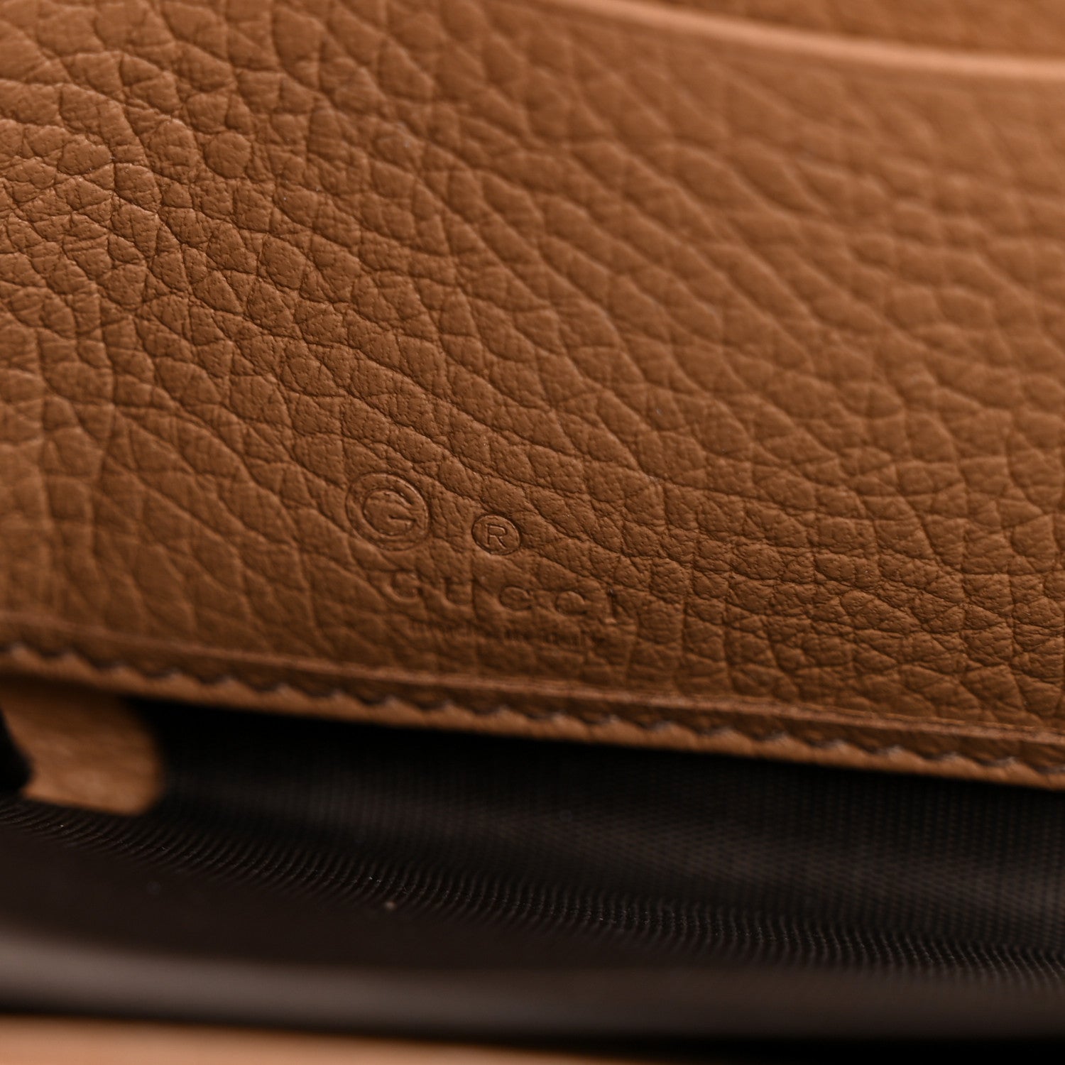 Gucci Pebbled Calfskin Soho Zip Around Wallet Camelia 6 of 9