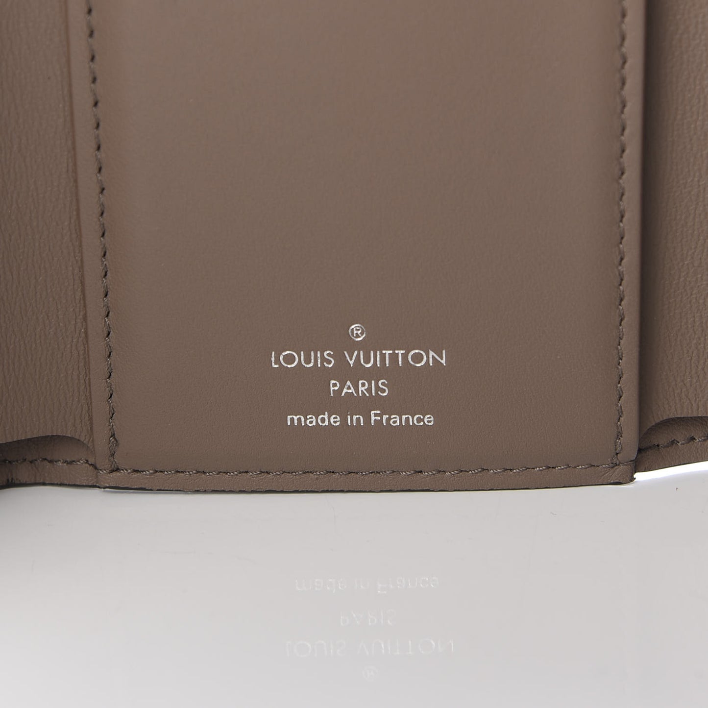 Taurillon Capucines Compact Wallet Magnolia