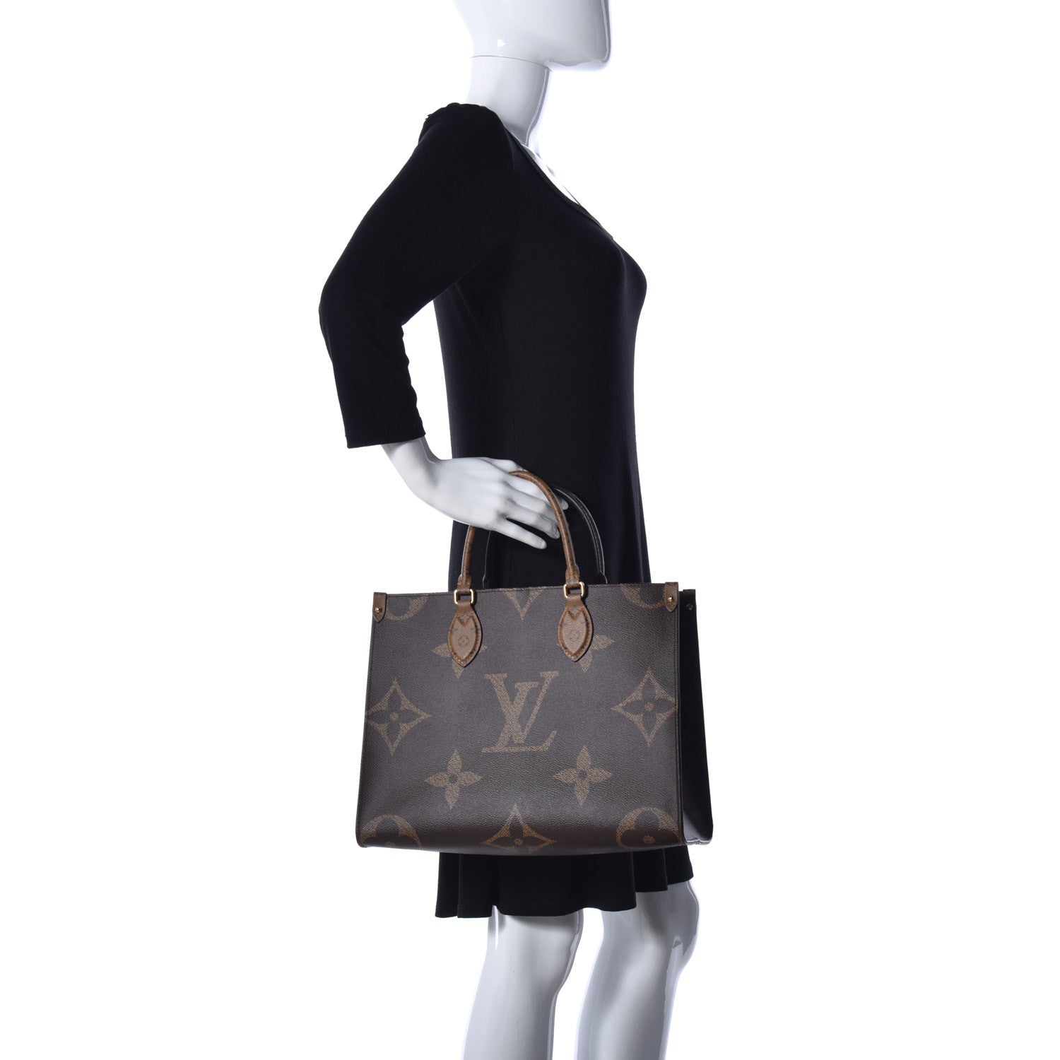 Louis Vuitton Reverse Monogram Giant Onthego MM 3 of 14