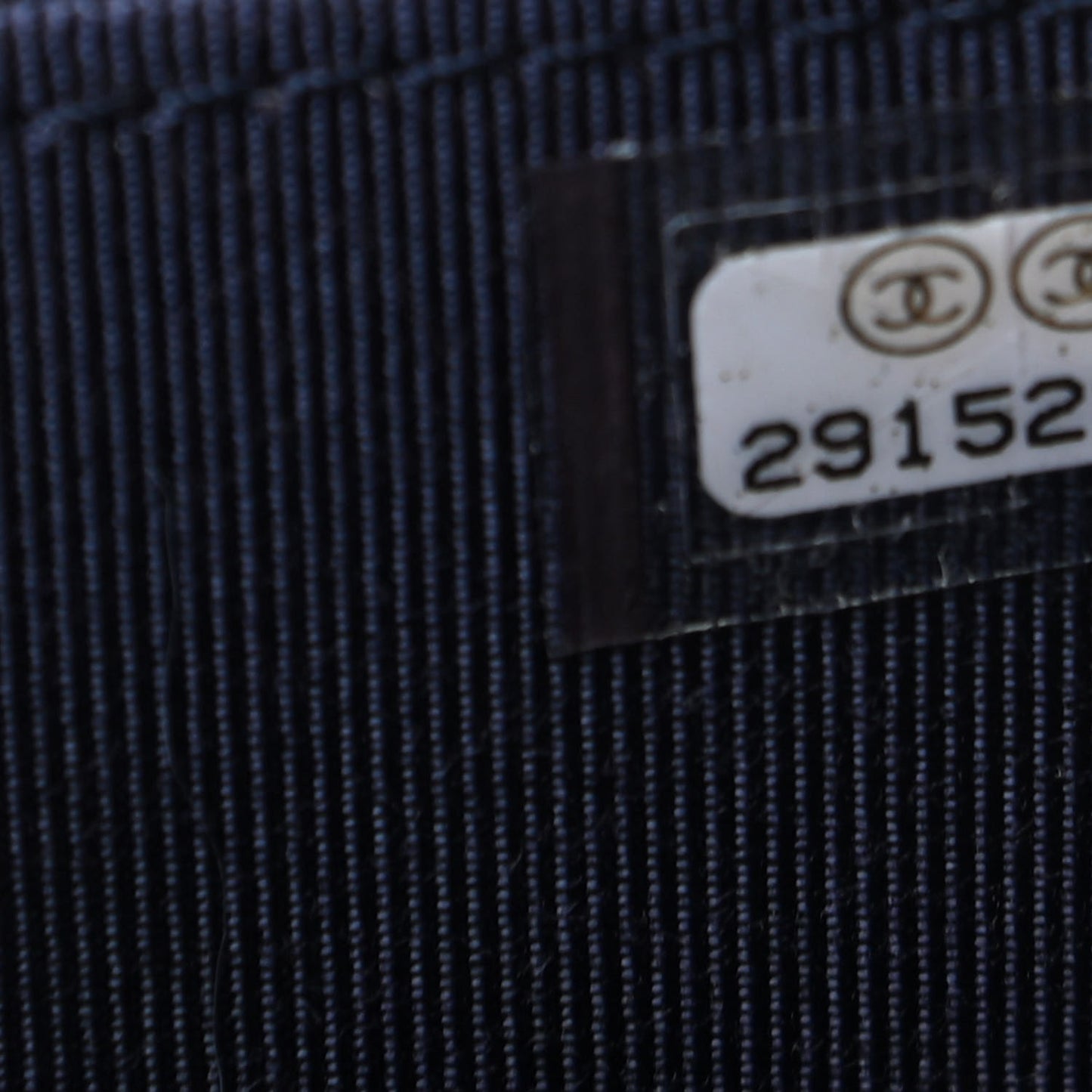 Caviar Quilted Zip Card Holder Navy