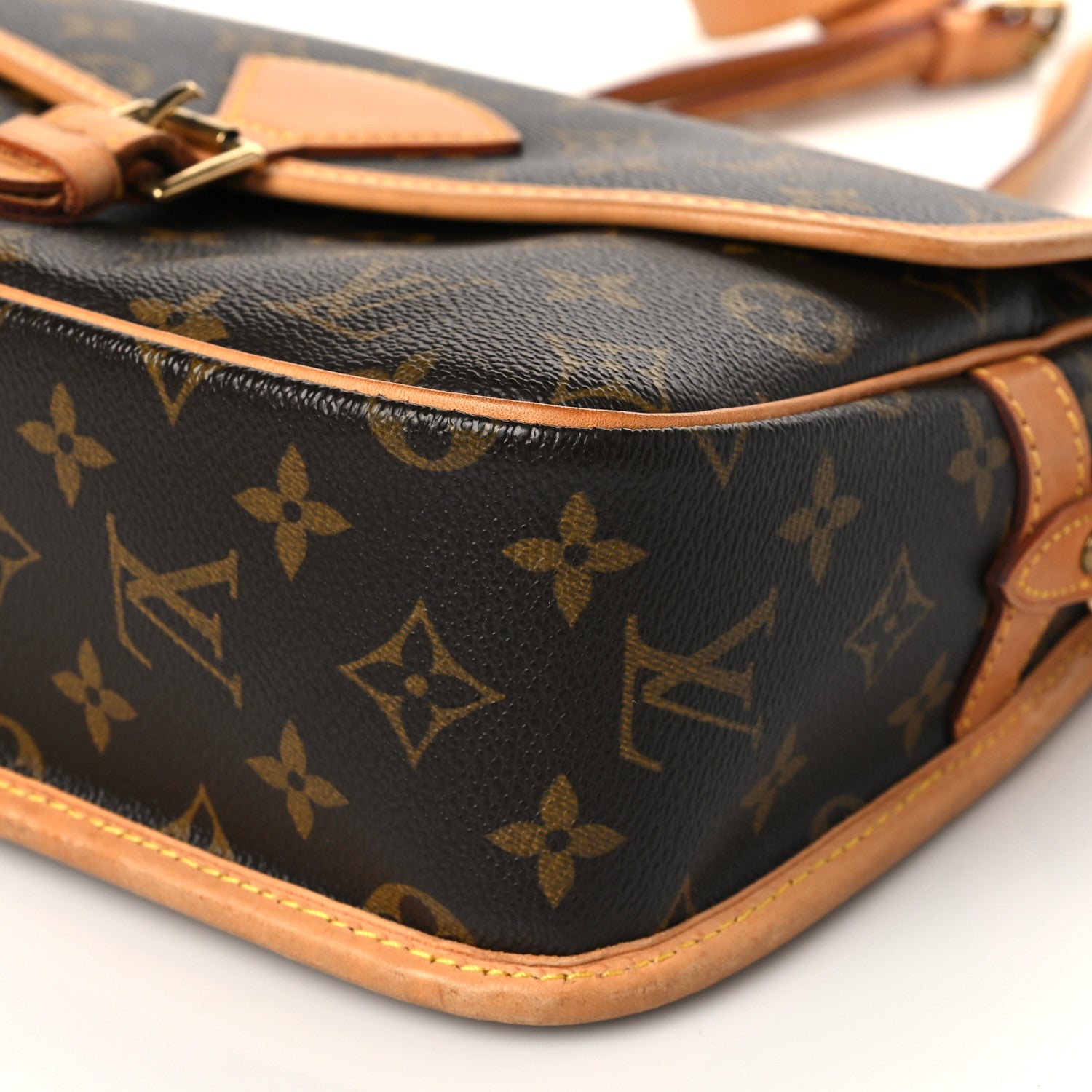 Louis Vuitton Monogram Sologne 9 of 10