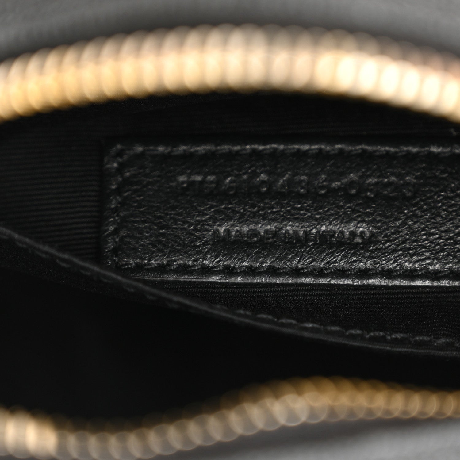 Saint Laurent Grain De Poudre Matelasse Chevron Quilted Round Vinyle Camera Bag Black 7 of 11