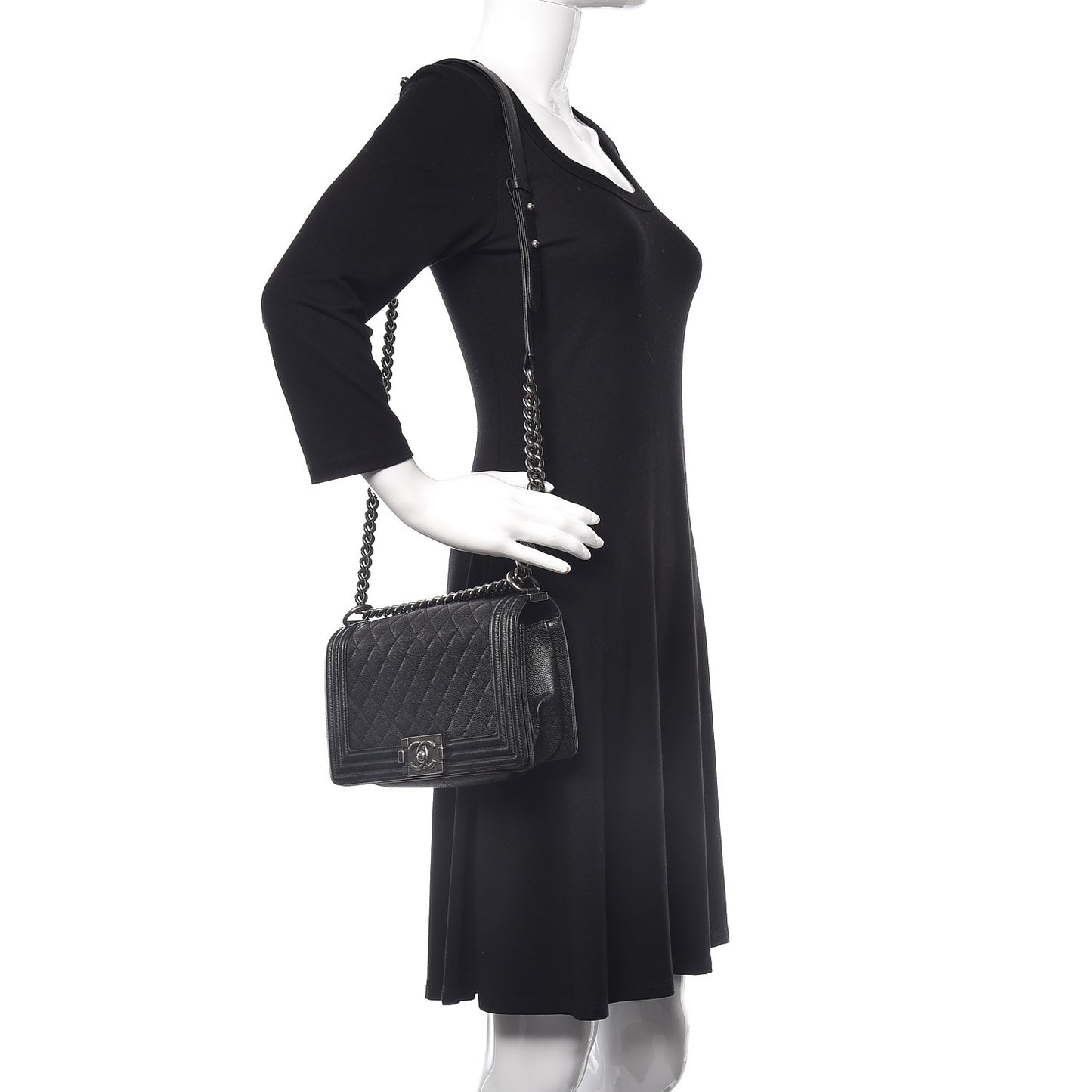 Caviar Quilted Medium Boy Flap Black